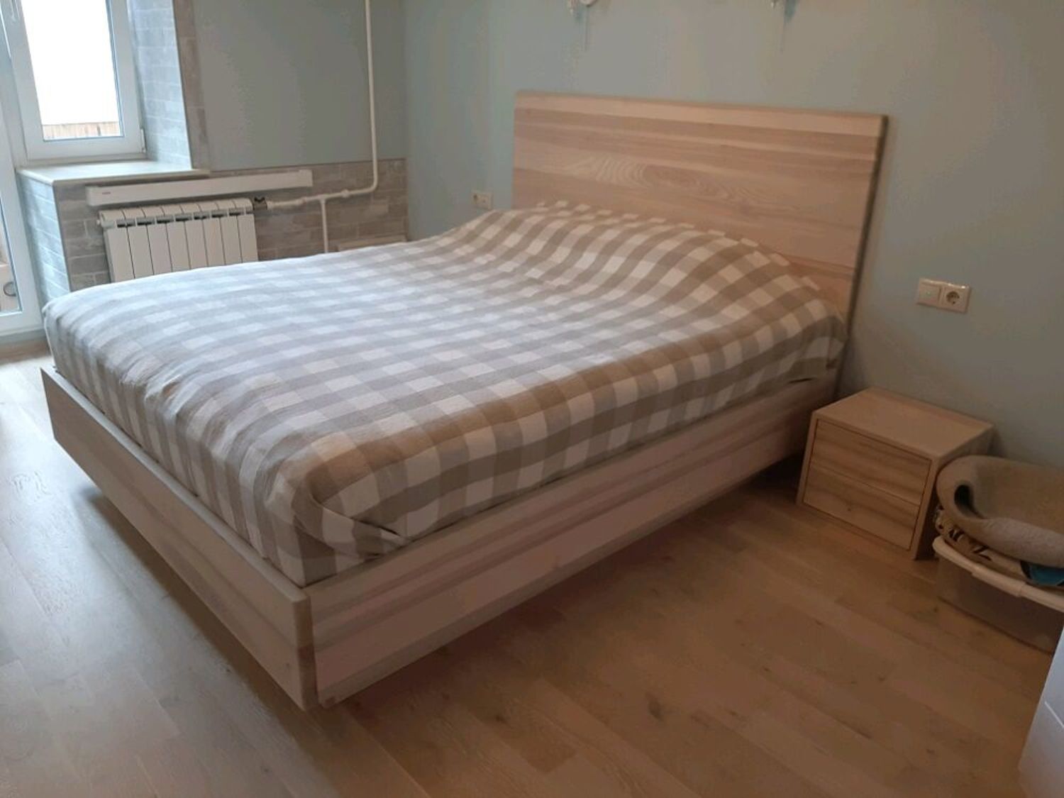 Фото №1 к отзыву покупателя Natalia о товаре Кровати: Кровать на заказ из массива натурального дерева (ясень)