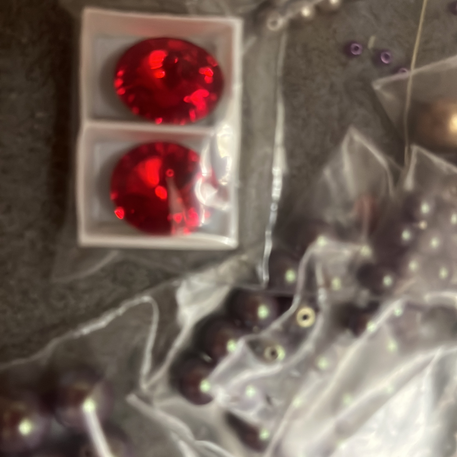 Фото №3 к отзыву покупателя Настя Шишко о товаре Бусины 4мм матовые LIGHT SIAM BEAD ROUND REGULARE CUT PRECIOSA 20шт. и еще 16 товаров