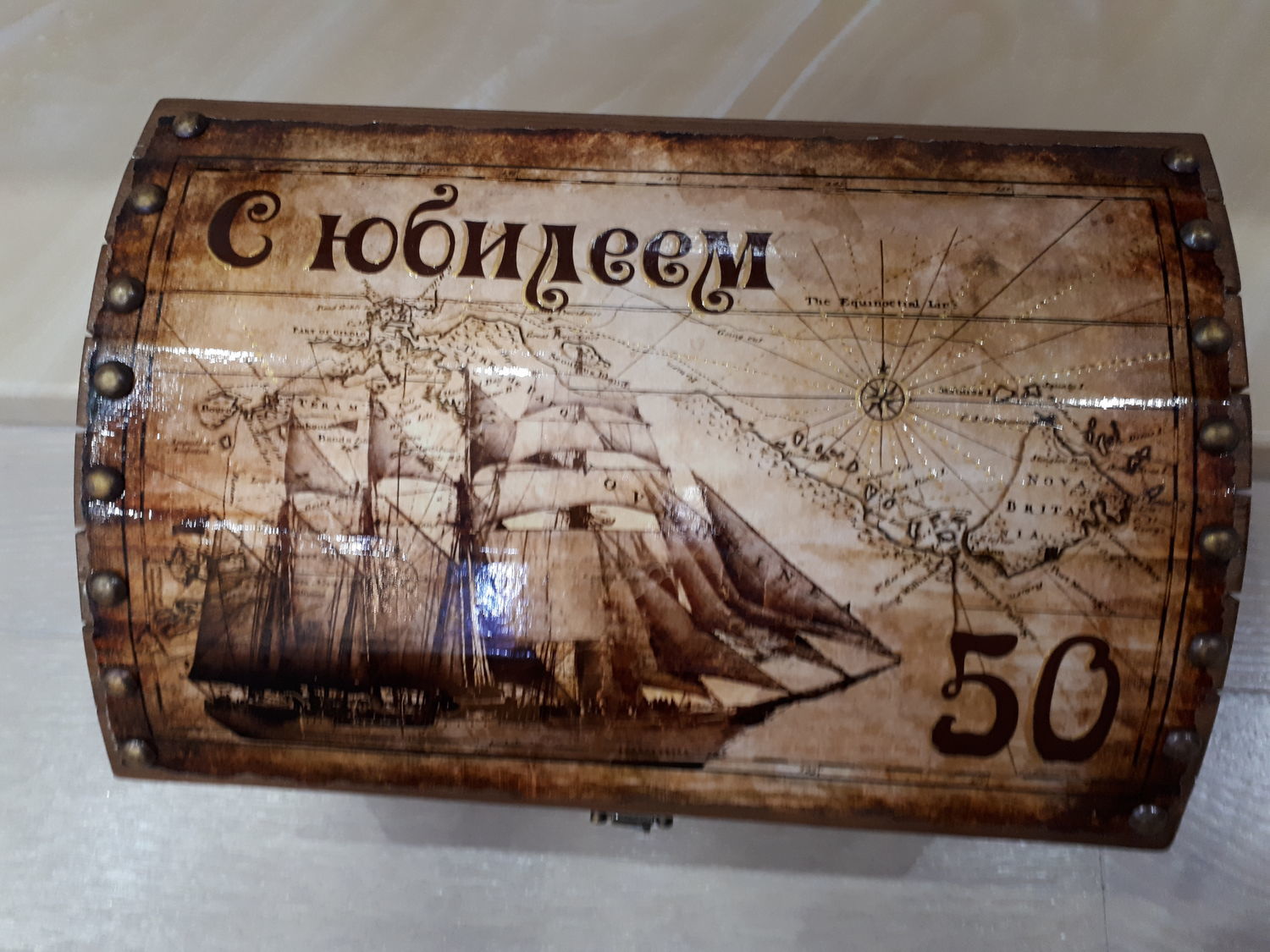 Фото №5 к отзыву покупателя Максим о товаре Мужской сундук "Морская карта"