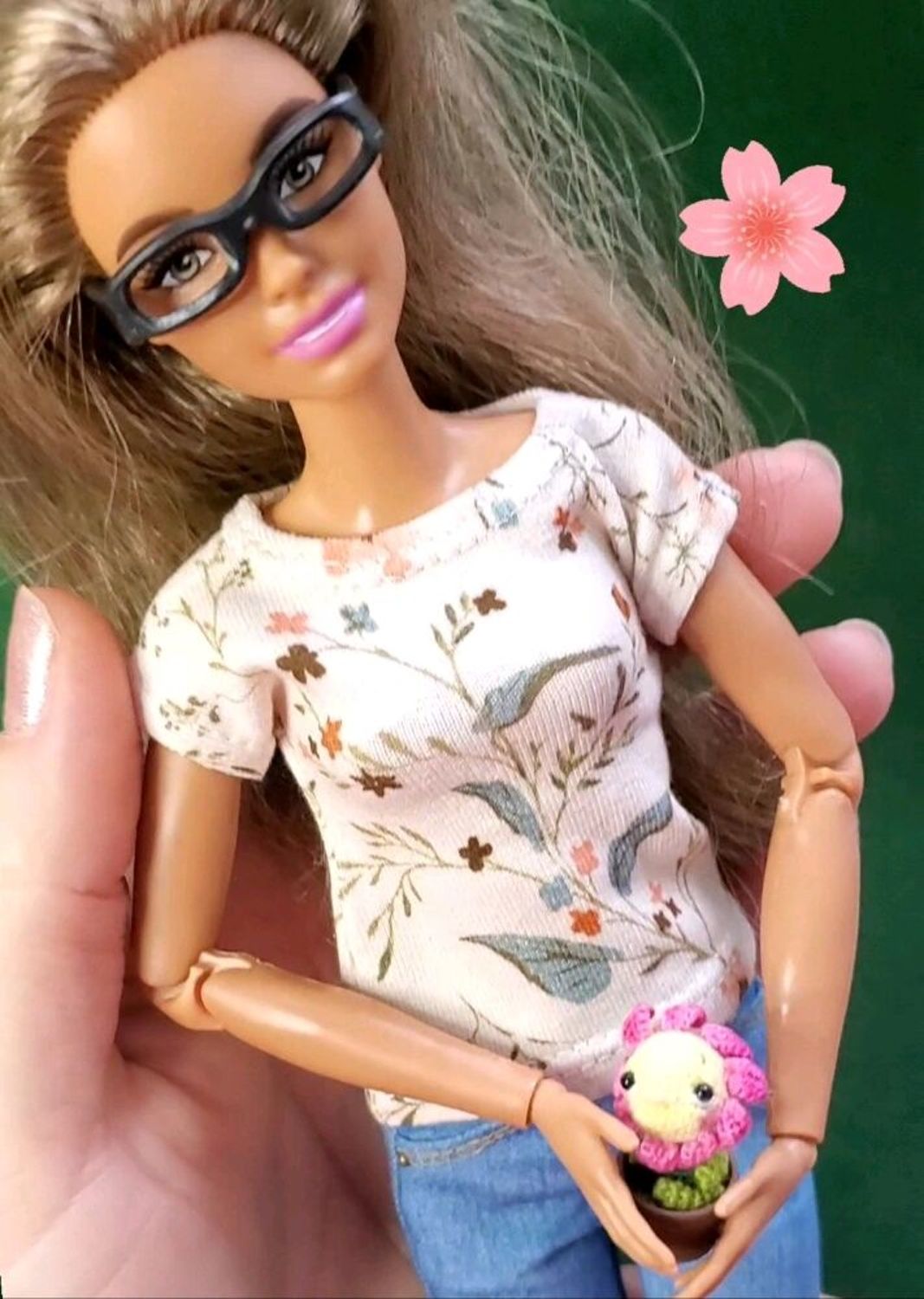 Фото №1 к отзыву покупателя Microtoys_by о товаре Комплект для Barbie (топ, юбка, трусики)