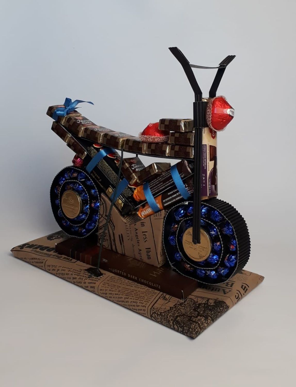 Фото №1 к отзыву покупателя Юлия о товаре Мотоцикл из конфет