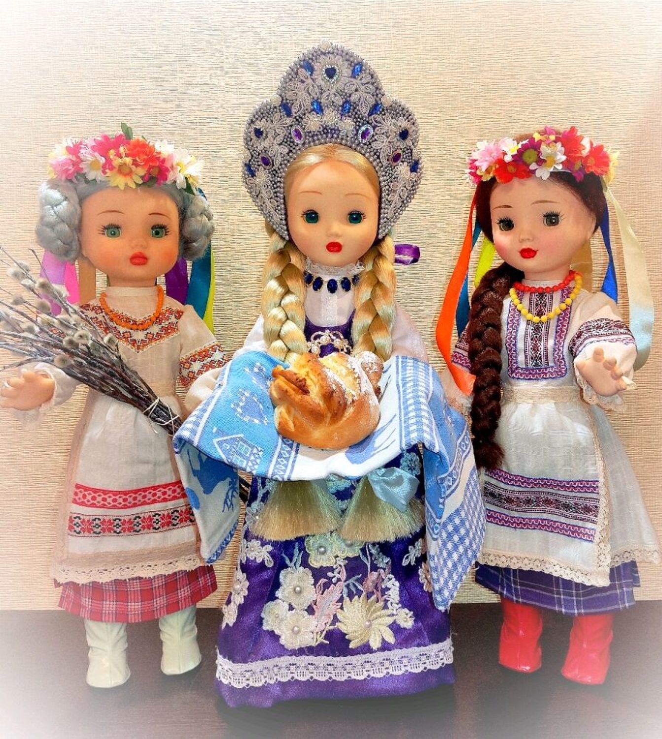 Photo №1 к отзыву покупателя Svetlana о товаре Одежда для кукол.  Украинка