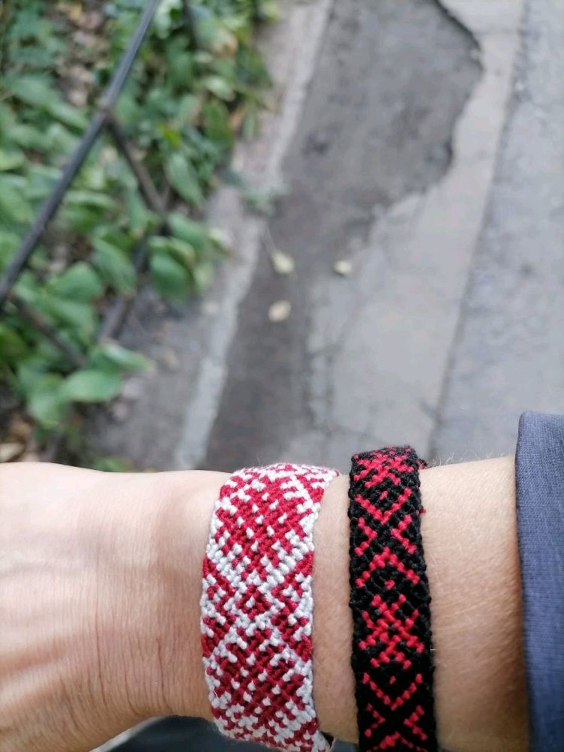 Photo №2 к отзыву покупателя Andrej о товаре Браслет плетеный: Браслет-фенечка "Славянский орнамент" and 3 more items