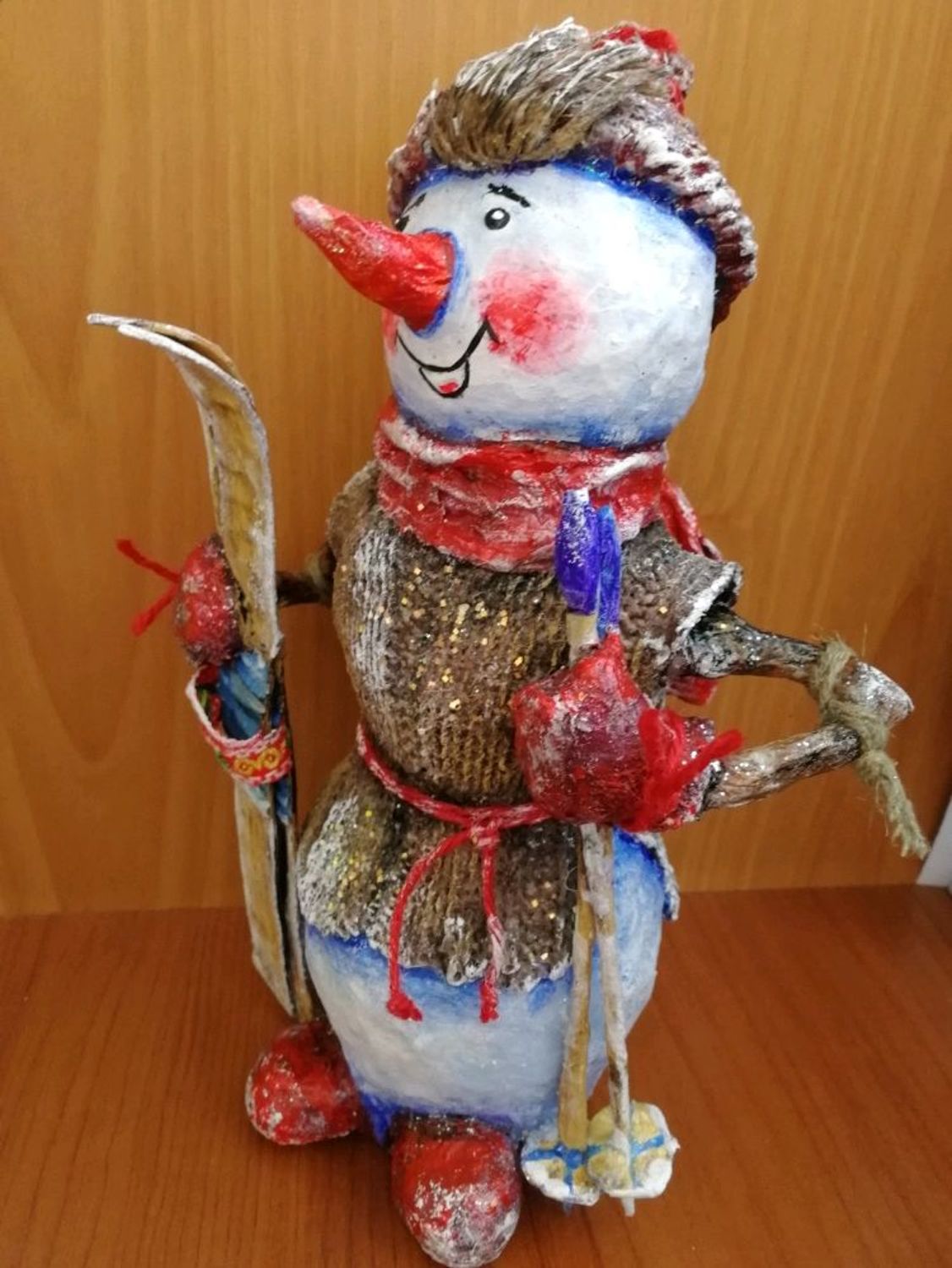 Photo №1 к отзыву покупателя Elena Fisher о товаре Снеговики:Снеговик лыжник под ёлку and 1 more item