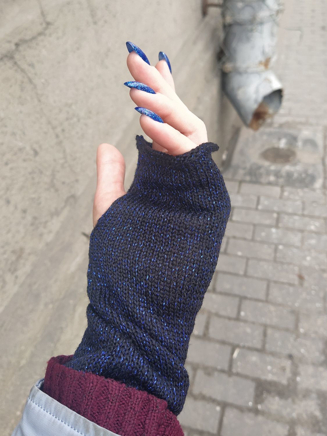 Фото №2 к отзыву покупателя Ксения Богданова о товаре Митенки вязаные женские, цвет черный метанит/черный.