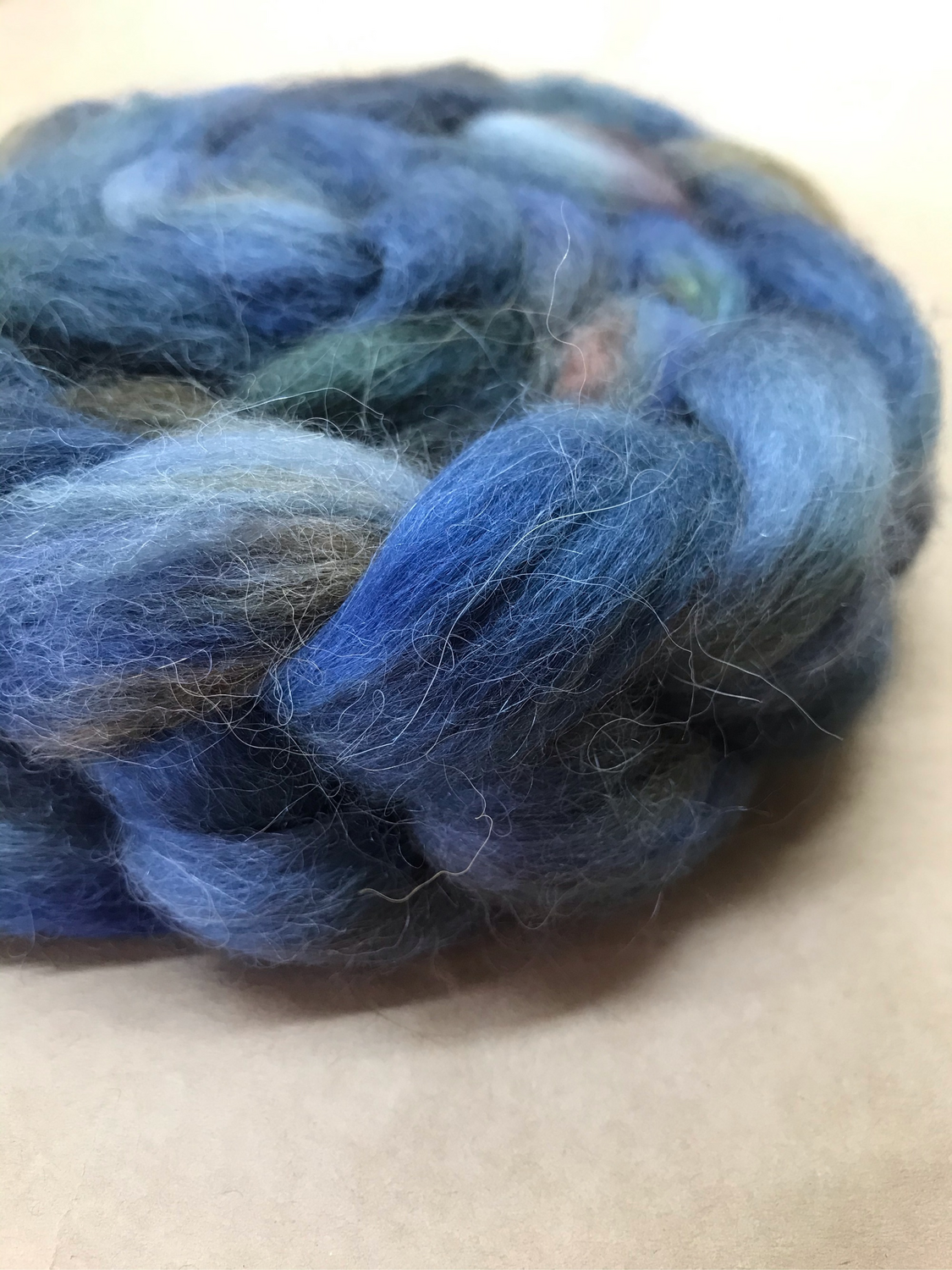 Фото №2 к отзыву покупателя chalsey_knittingthings о товаре Меринос шерсть для валяния Италия DHG 16 мкн 50 гр. Пастельные тона и еще 1 товар