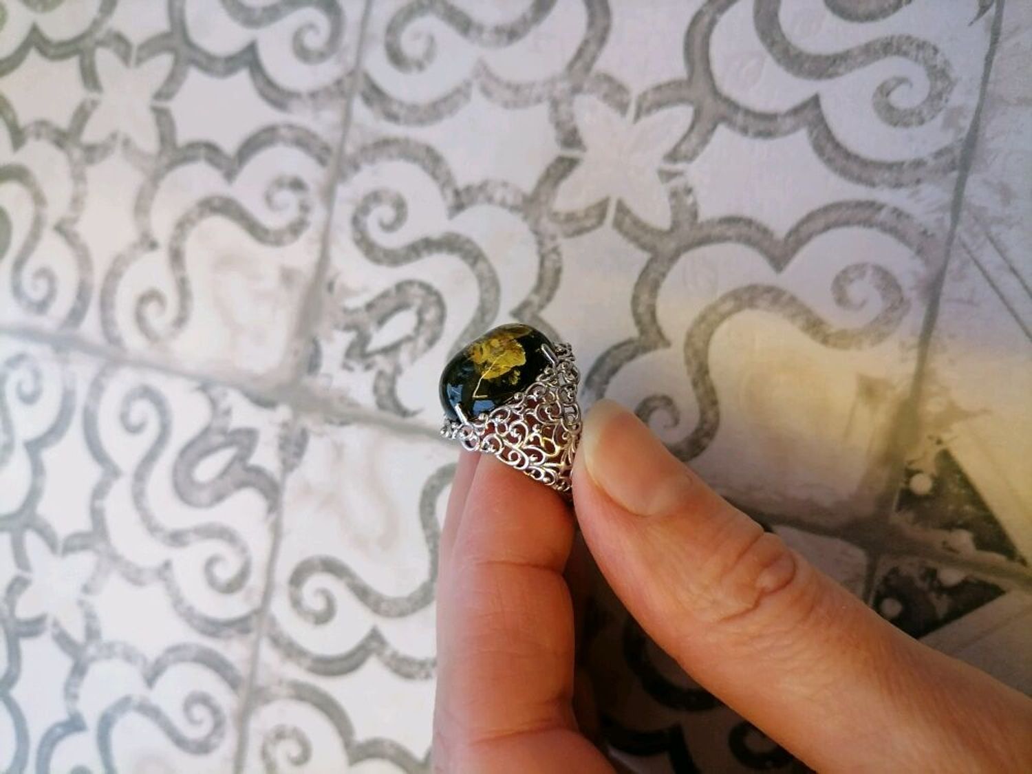 Photo №4 к отзыву покупателя Nadezhda о товаре Серебряное кольцо с натуральным янтарем