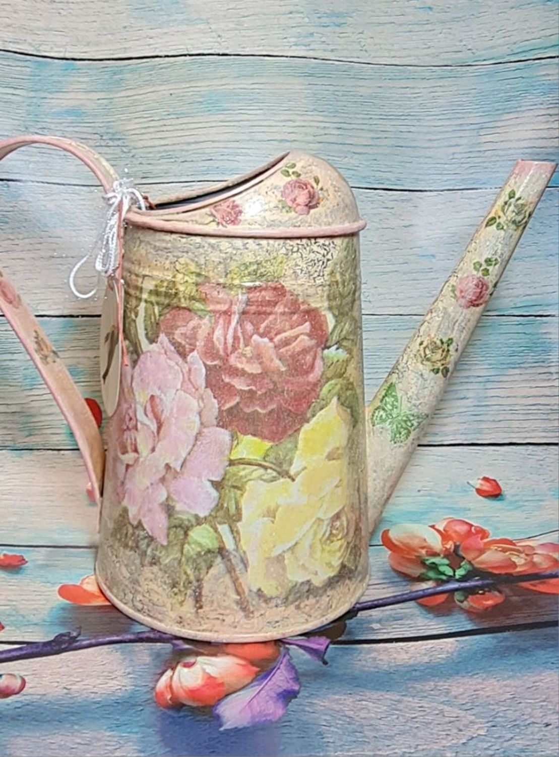 Фото №1 к отзыву покупателя LisyoKo-Handmade о товаре Лейка садовая для полива"Чайные Розы"