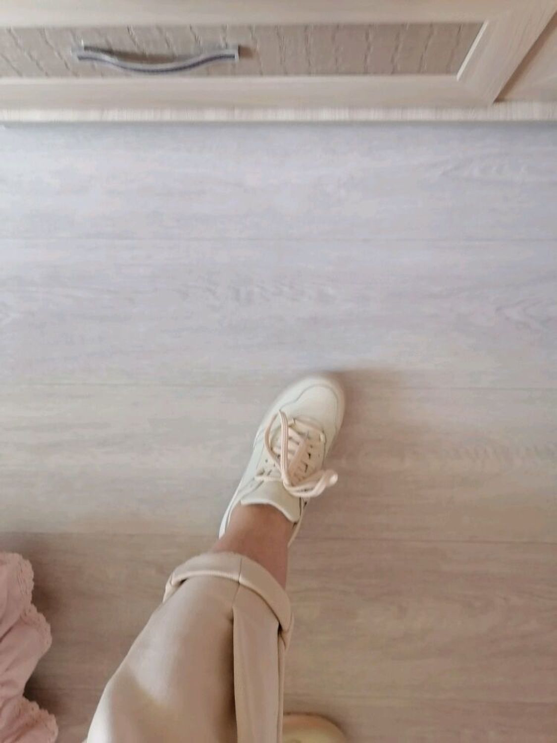 Фото №1 к отзыву покупателя Светлана о товаре Кроссовки кожаные Beige chic