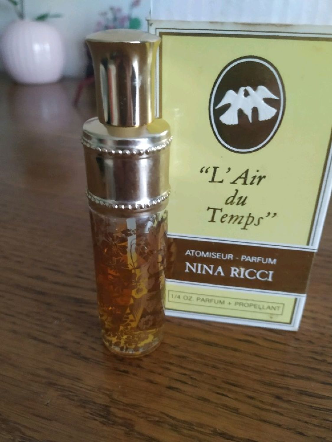 Фото №2 к отзыву покупателя Ирина о товаре Винтаж: L'Air du Temps Nina Ricci чистые духи , от 13 мл . Хризантемные!!