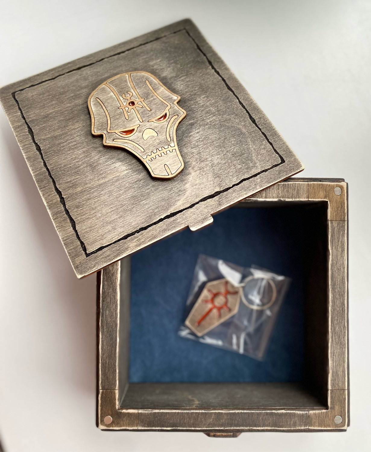 Фото №1 к отзыву покупателя Валентина Белошицкая о товаре Дайс трей (Dice tray) для бросков кубиков ДнД DnD с крышкой