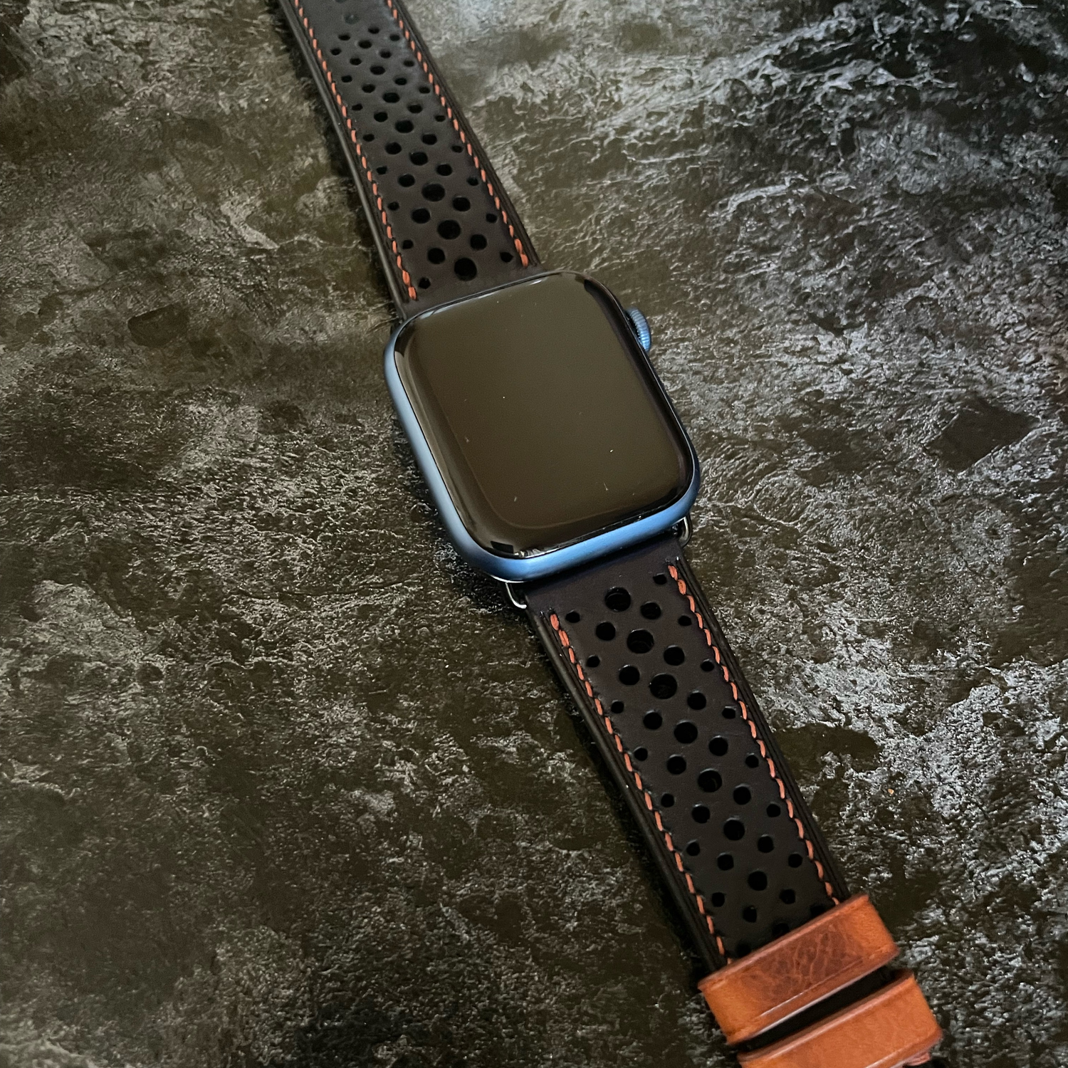 Фото №4 к отзыву покупателя Александр о товаре Ремешок для часов Apple Watch 7, 45мм