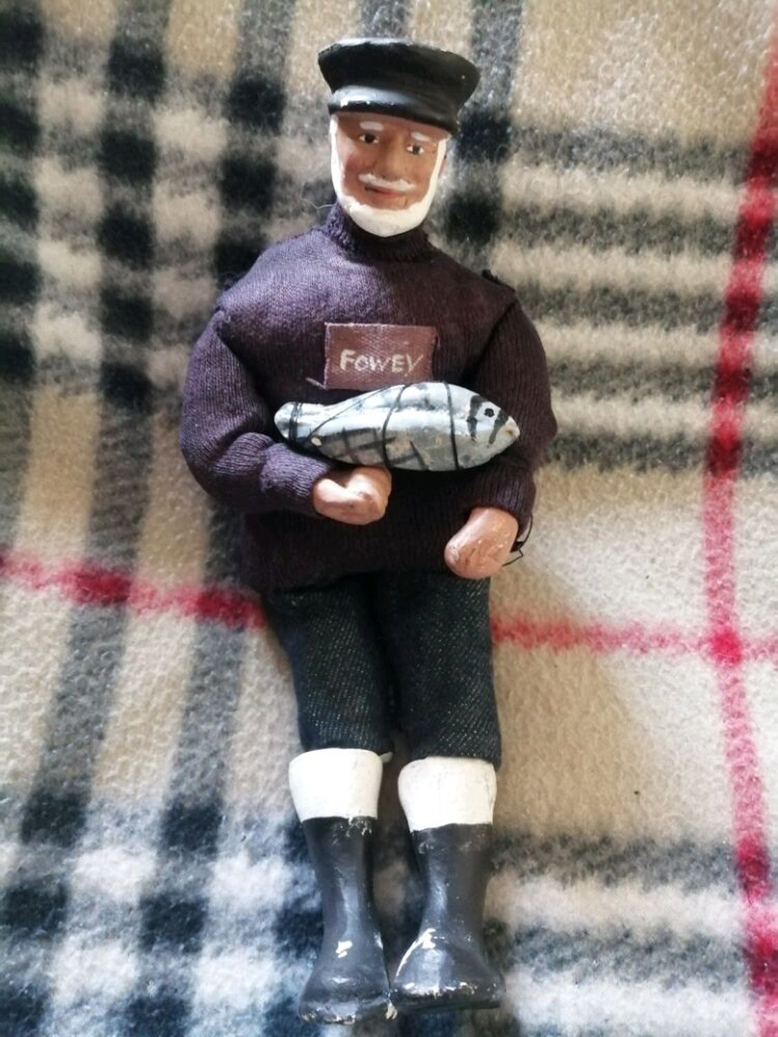Фото №1 к отзыву покупателя Lana-90 о товаре Винтаж: Резерв Англия. Стар. редкая коллекц.кукла "Рыбак"