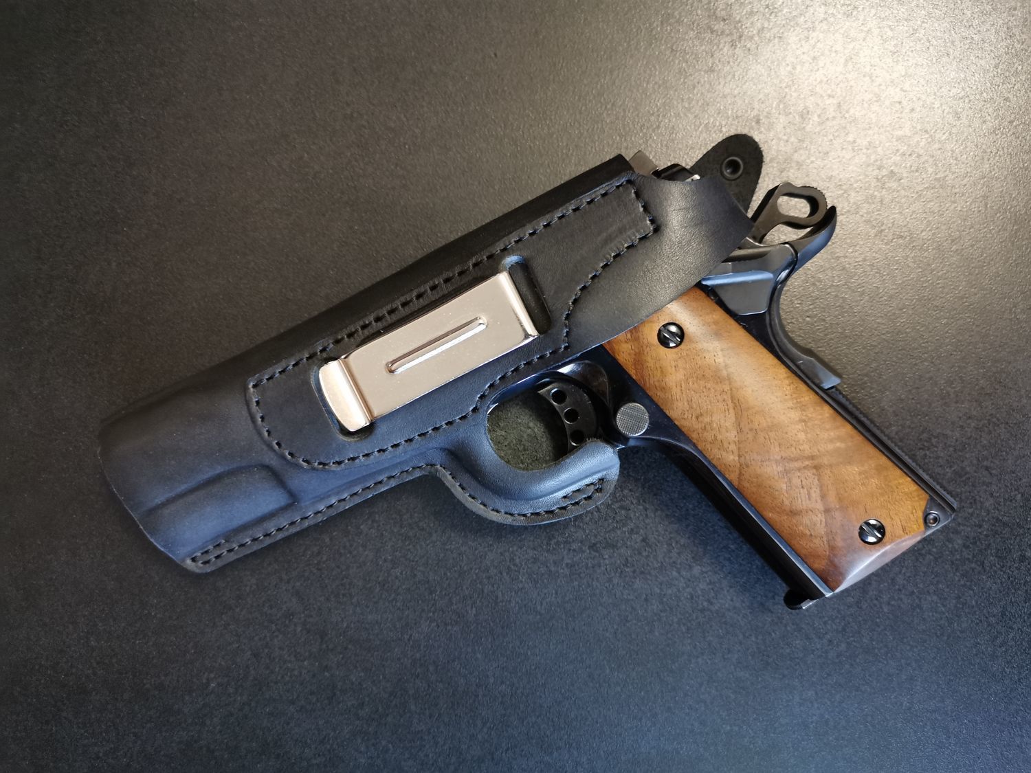 Фото №1 к отзыву покупателя Давтян Акоп о товаре Кобура поясная для Colt 1911