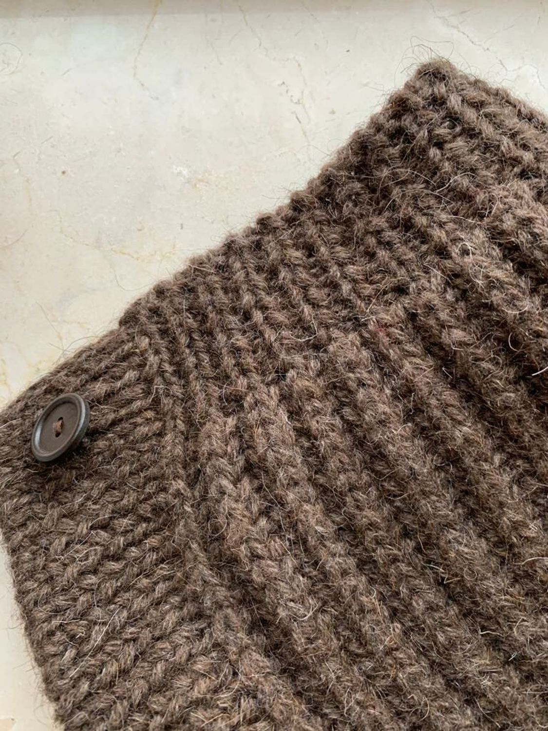 Фото №2 к отзыву покупателя Vest67 о товаре Вязаный мужской джемпер, вязаный мужской свитер, коричневый свитер