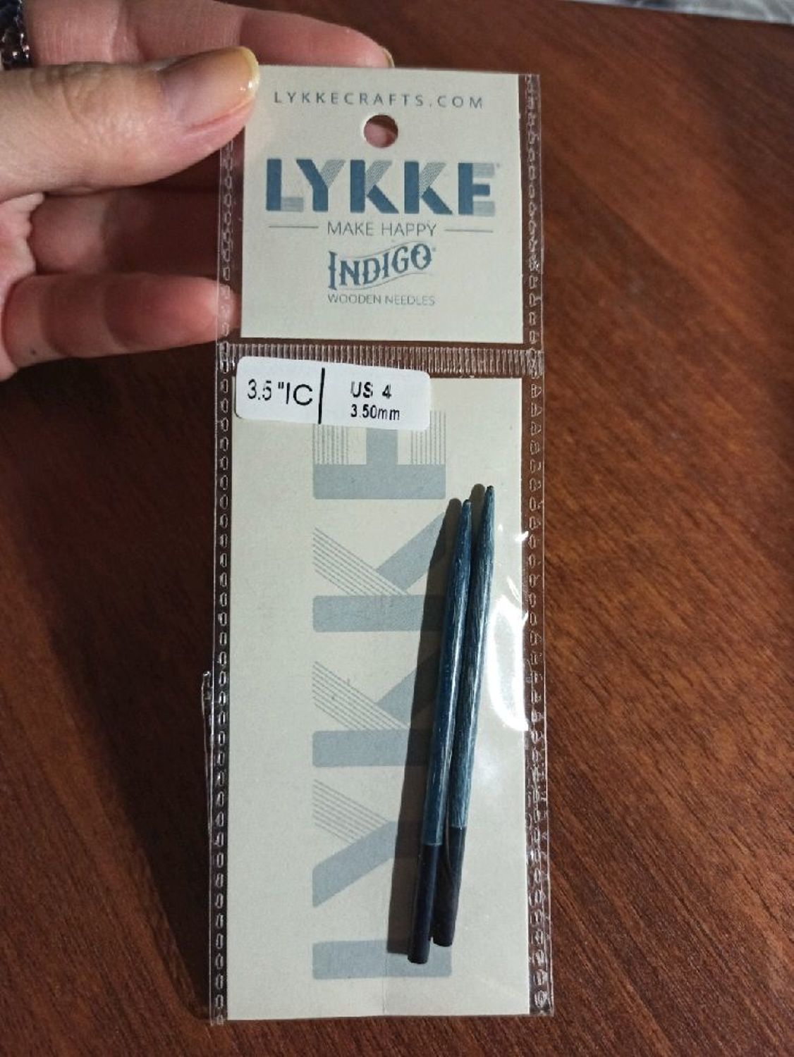 Фото №1 к отзыву покупателя Елена о товаре Спицы: Спицы Lykke разъемные дерево 7см indigo/umber/driftwood