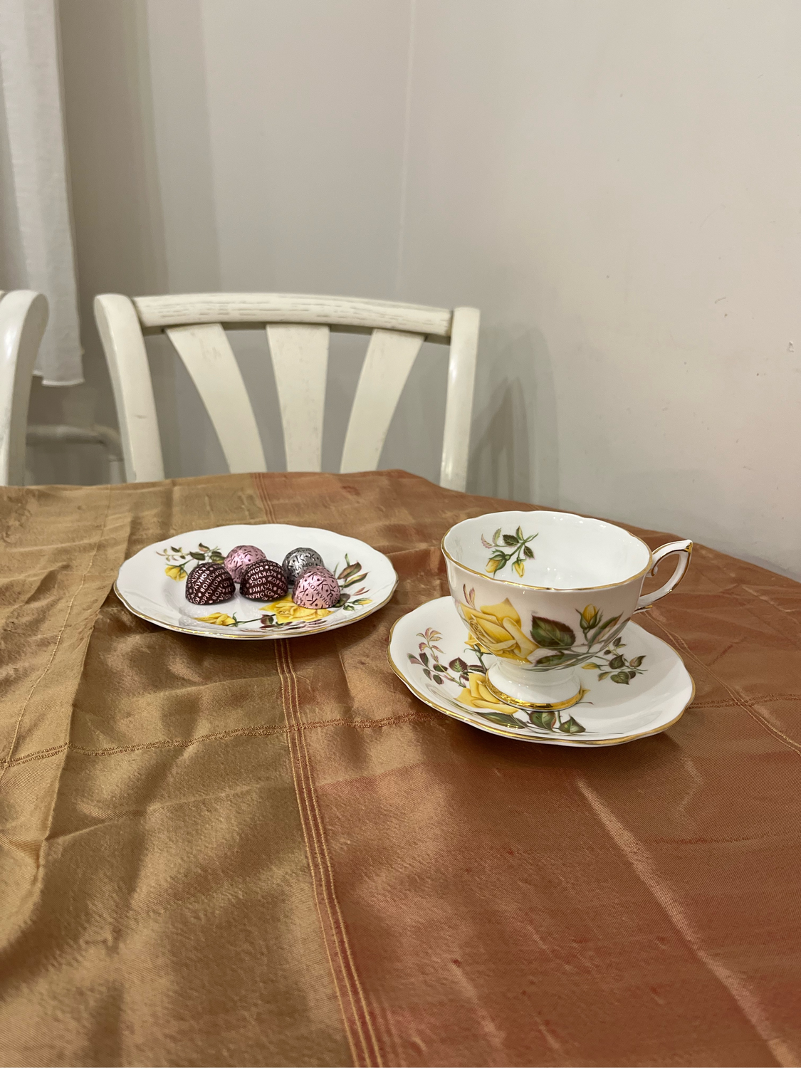 Фото №1 к отзыву покупателя татьяна о товаре Винтаж: Чайное трио с желтой розой от Royal Standard/Англия