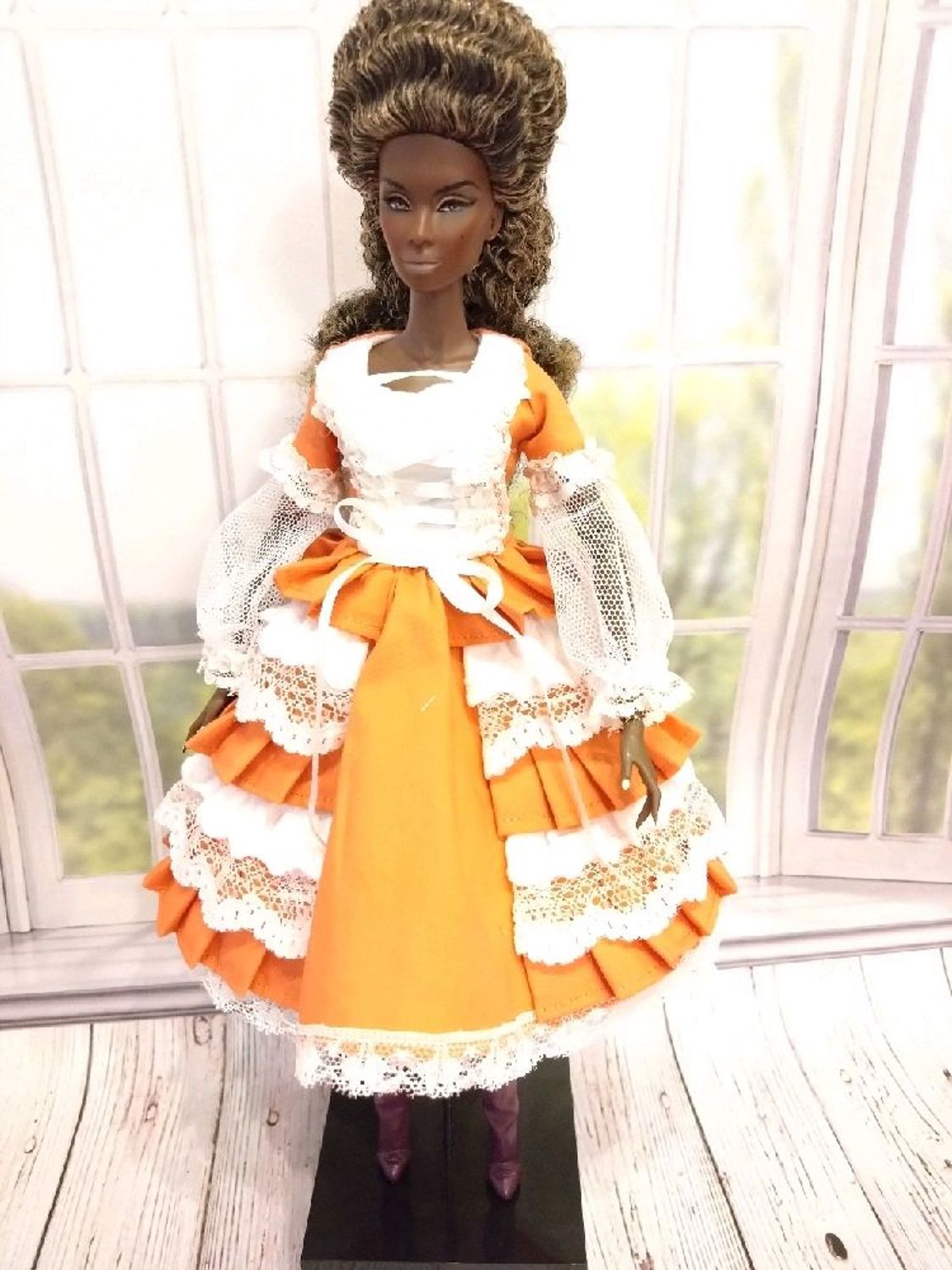 Photo №1 к отзыву покупателя Mariya о товаре Одежда для Барби, Integrity Toys. Историческое платье. and 1 more item