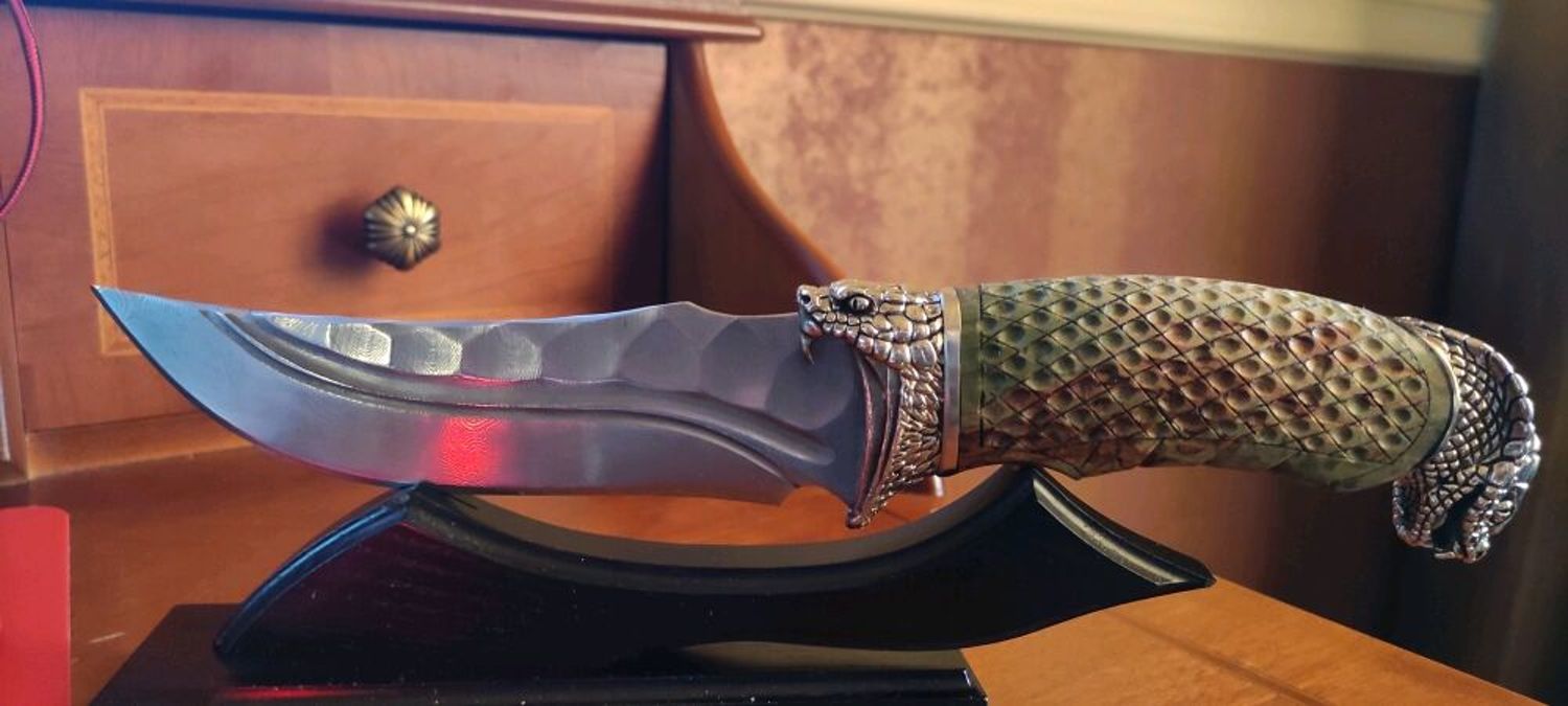 Photo №2 к отзыву покупателя Nina о товаре Кованый нож ручной работы "Восток" из дамасской стали