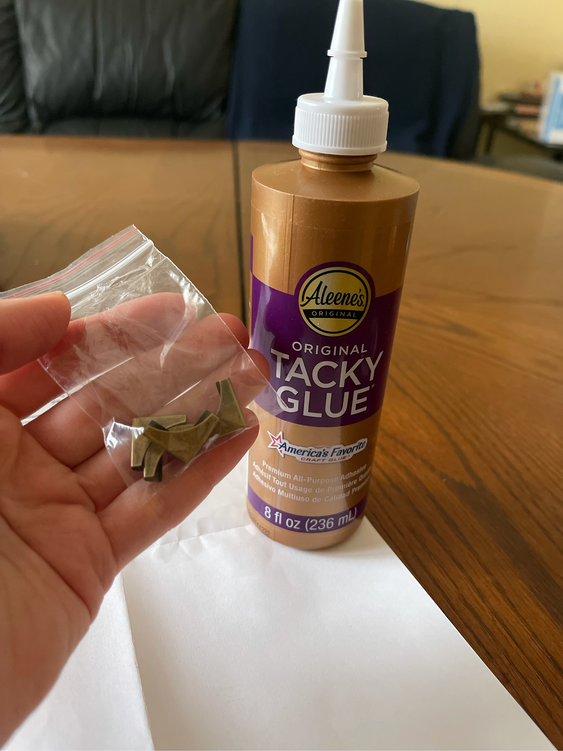 Фото №1 к отзыву покупателя Инна Карт о товаре В наличии! Клей Aleene's - Tacky Glue- 8 oz (236 мл)