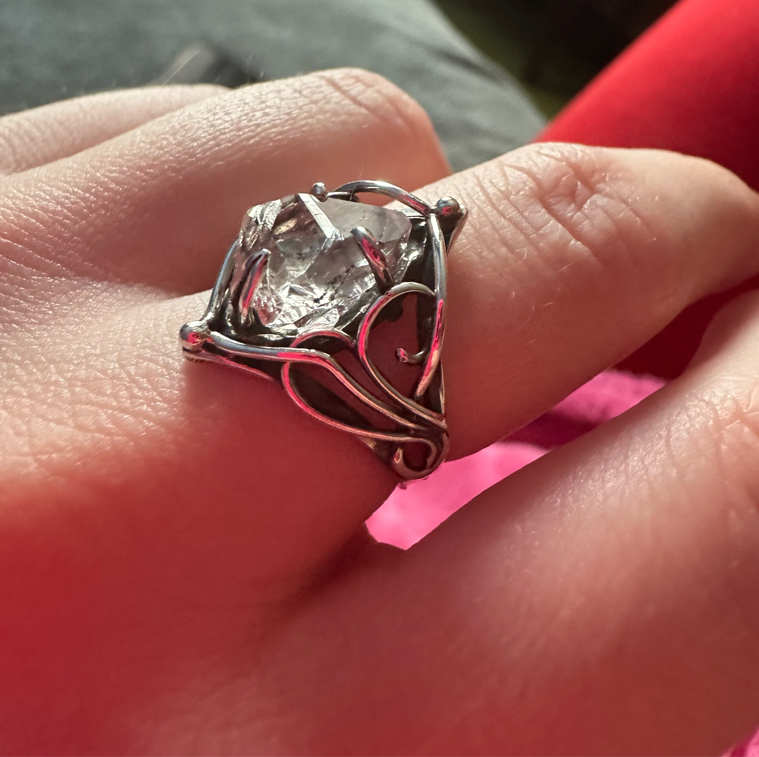 Photo №1 к отзыву покупателя Oksana о товаре Кольцо с херкимерским алмазом Maghella из серебра, кольцо с кристаллом