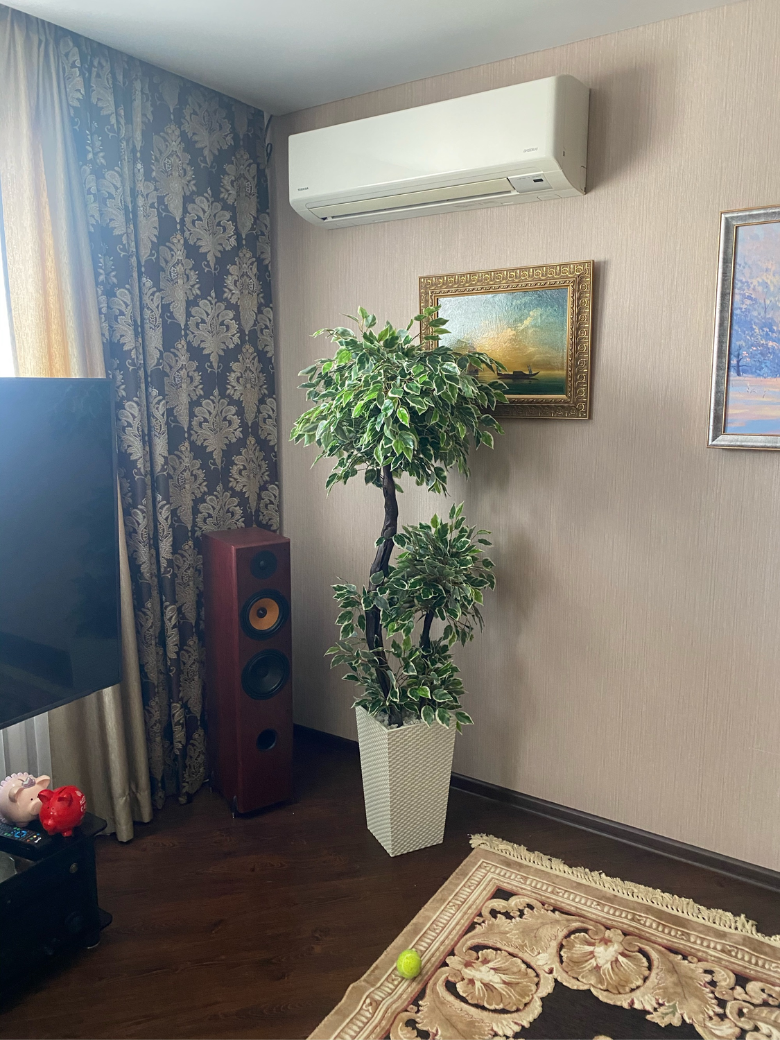 Фото №2 к отзыву покупателя Ольга о товаре Дерево искусственное - Фикус Лори