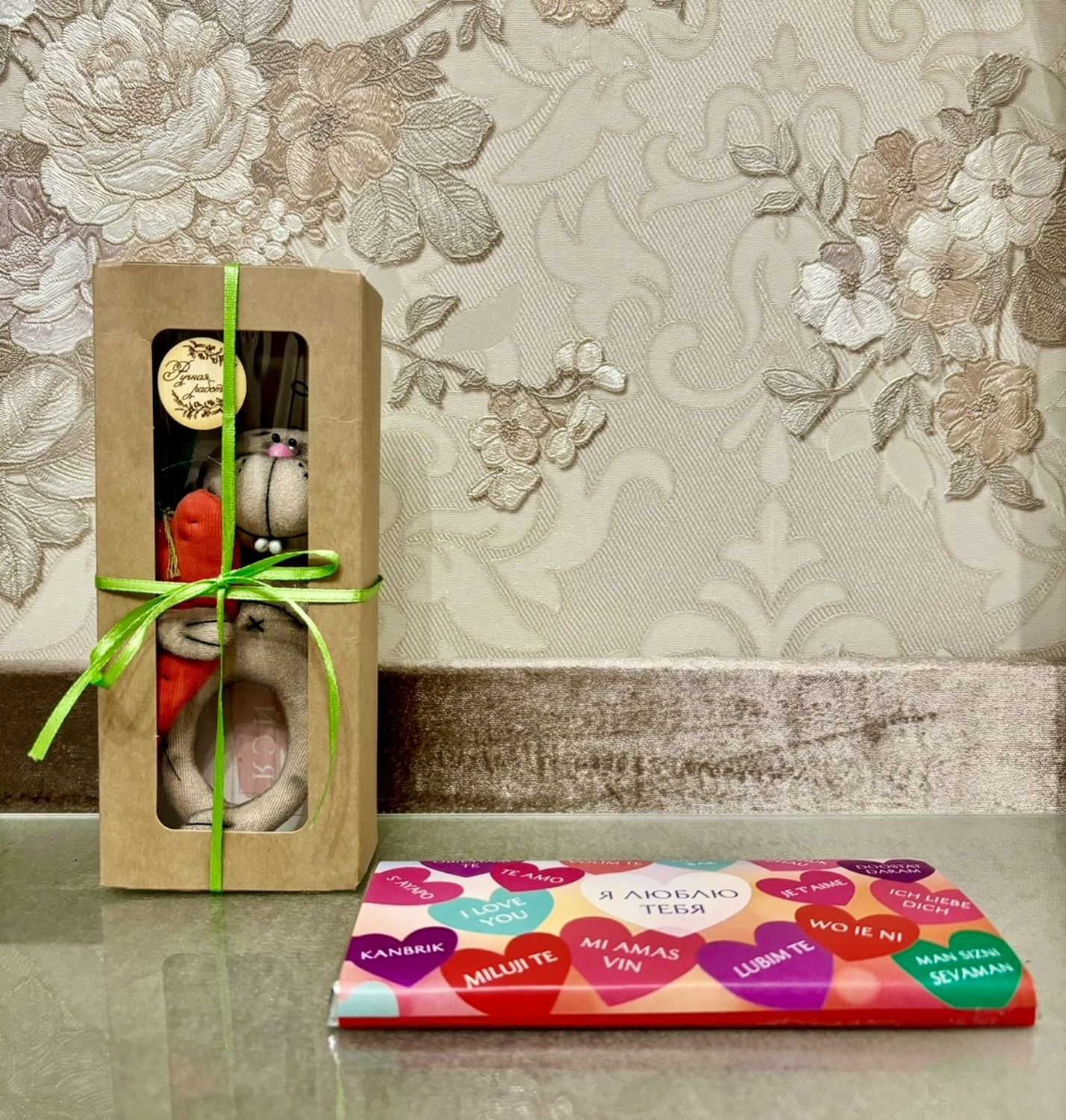Photo №3 к отзыву покупателя Natural Cosmetics Shop о товаре Зайчик подарок на 14 февраля подвеска украшение памятный сувенир