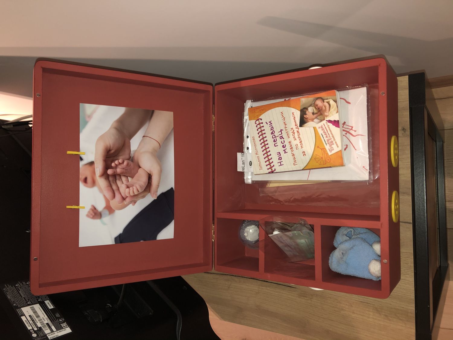 Фото №1 к отзыву покупателя Irina о товаре Коробка для хранения памятных вещей ребёнка Memory box (Мемори Бокс)