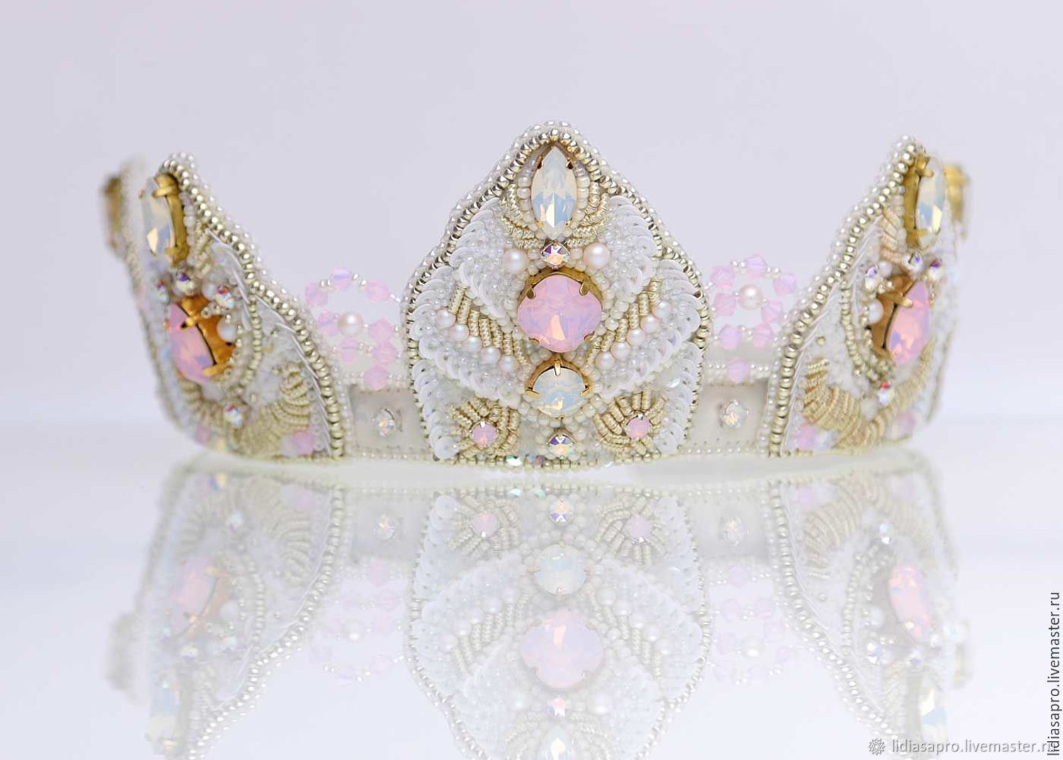Photo №3 к отзыву покупателя ˙˙·٠•✿ Irina ✿•٠·˙˙Irena Israel о товаре Свадебная корона для прически and 2 more items