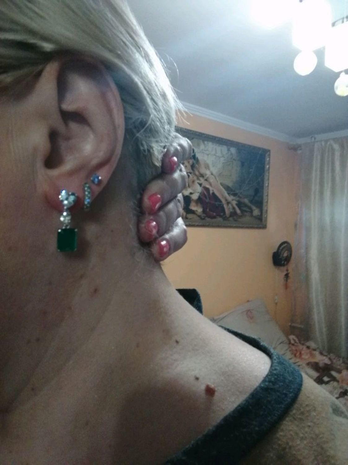Фото №2 к отзыву покупателя Людмила о товаре Длинные серебряные серьги с  изумрудами "Княжна"