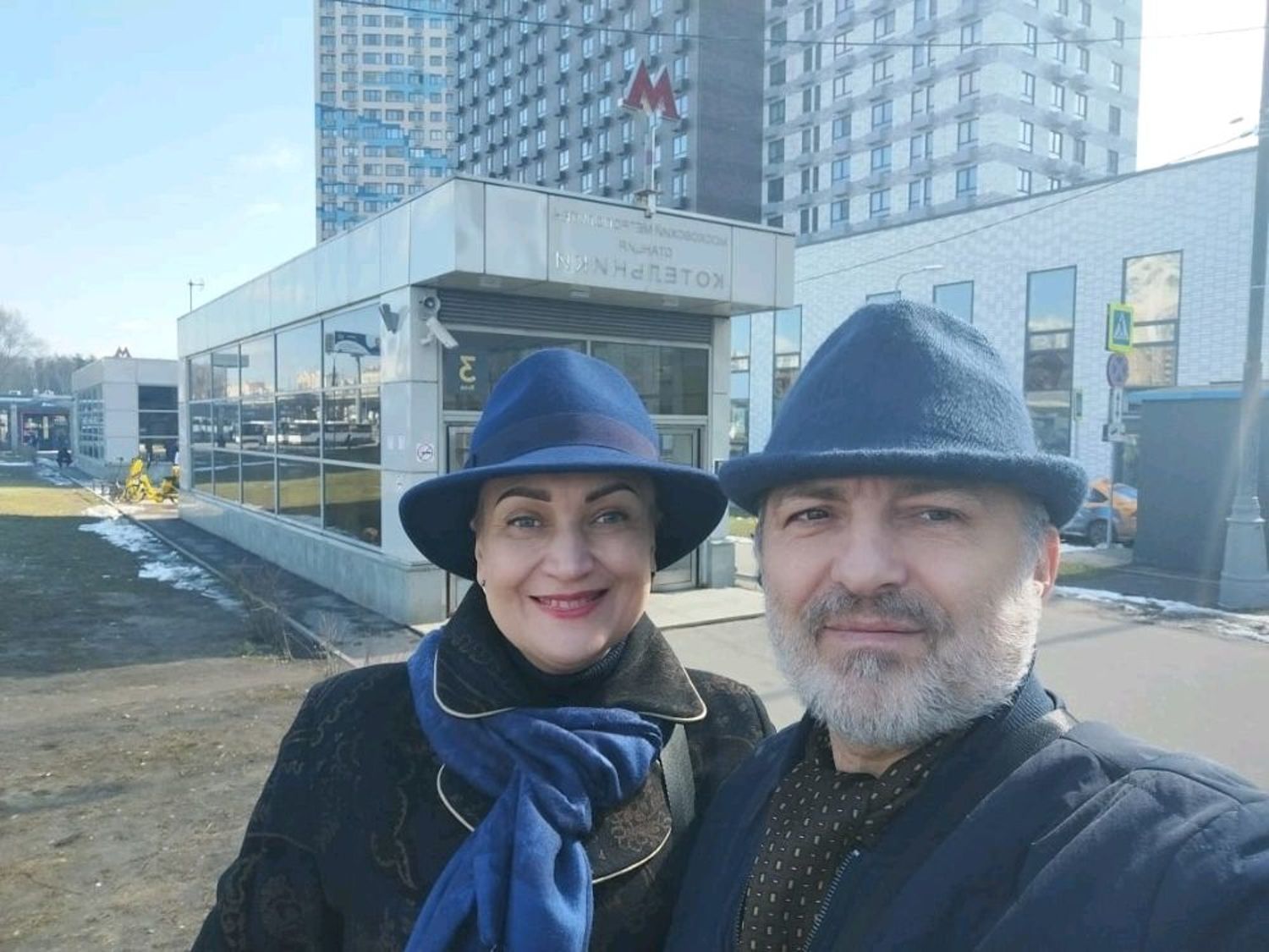 Фото №4 к отзыву покупателя Анна о товаре Фетровая шляпа "Bleu marine"