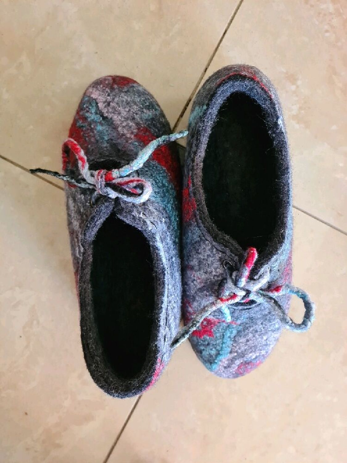 Photo №3 к отзыву покупателя Irina о товаре Туфли войлочные женские ручной работы
