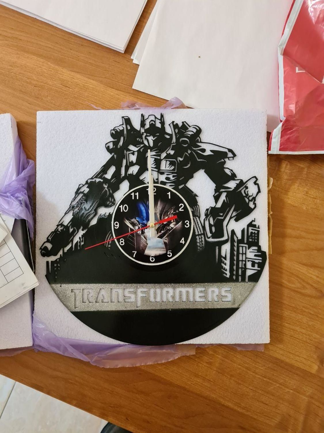 Фото №1 к отзыву покупателя Арбатская Алиса о товаре Настенные часы Transformers / Трансформеры