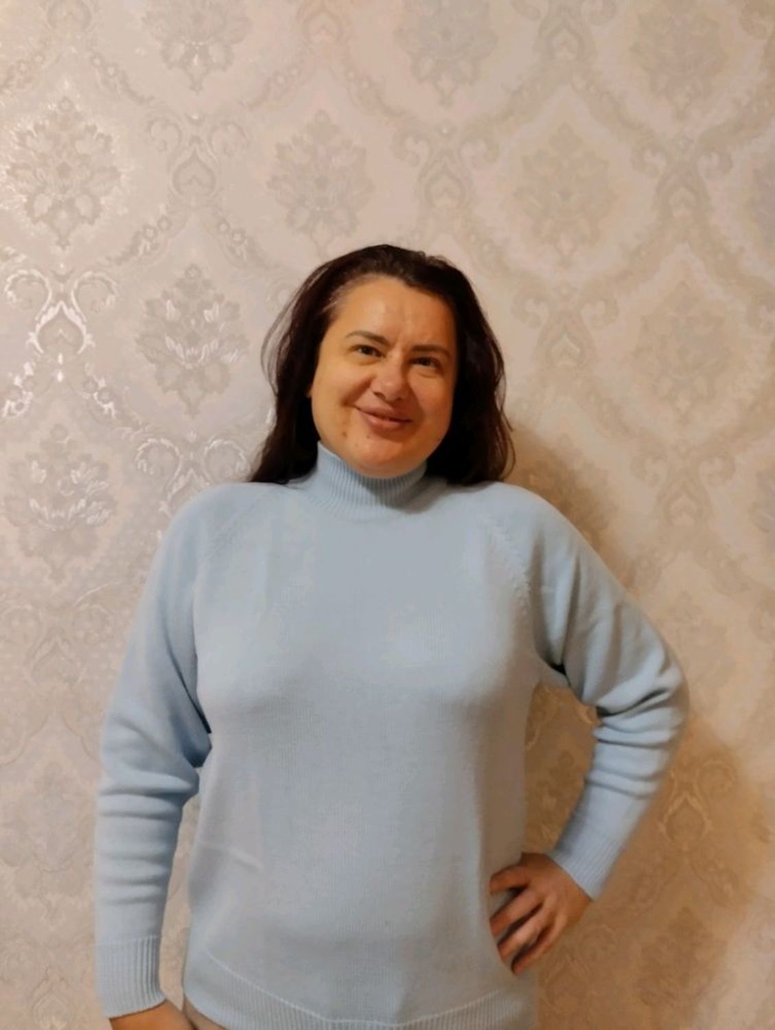Фото №1 к отзыву покупателя Марина о товаре Свитеры: Свитер вязаный из мериноса "аквамарин""