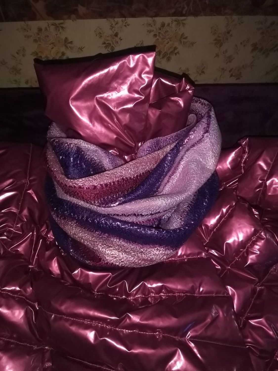 Фото №1 к отзыву покупателя Елена о товаре Валяный шарф снуд