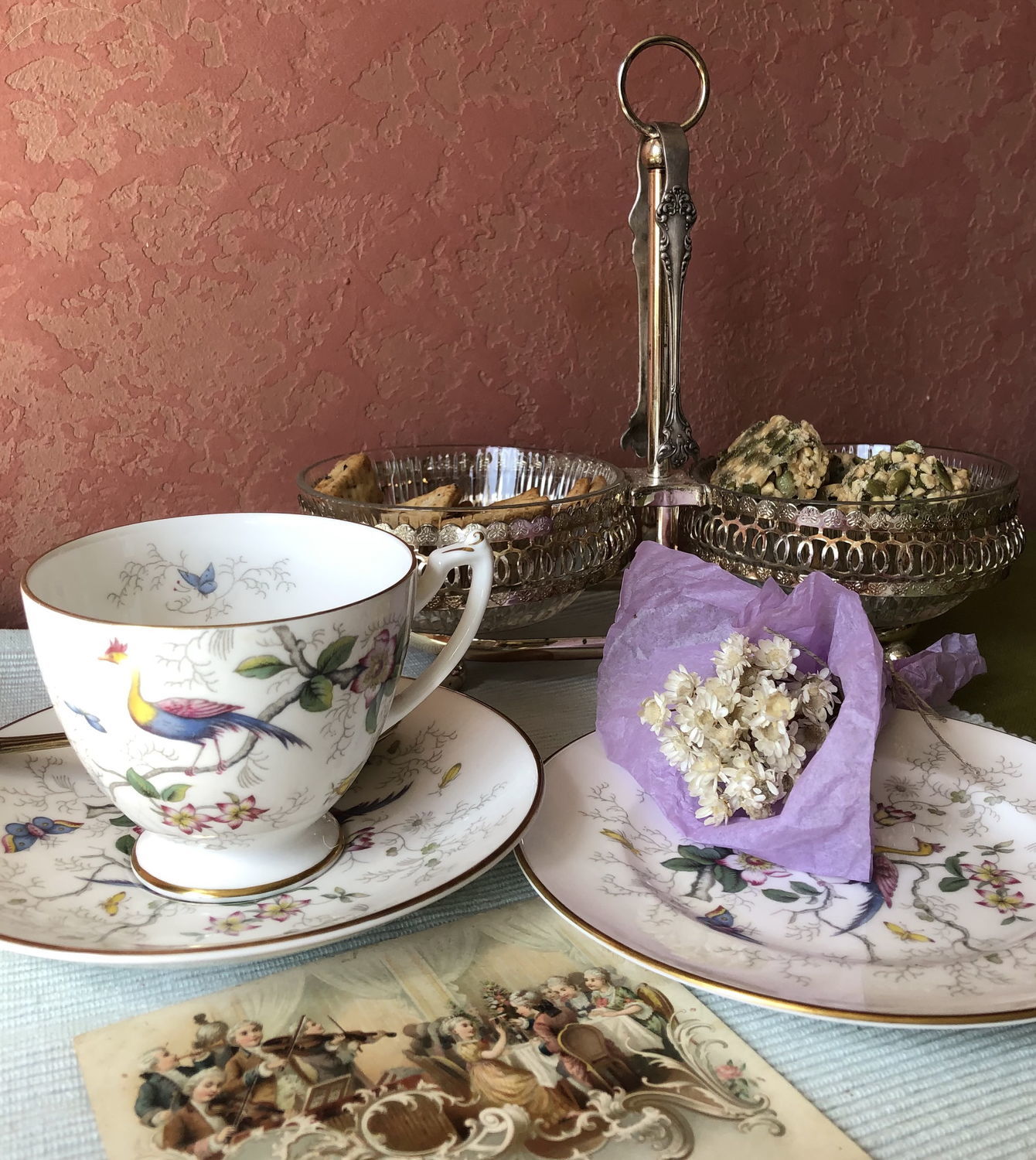 Фото №1 к отзыву покупателя Ирина о товаре Винтаж: Чайные трио. Coalport. Англия. Райские птицы.