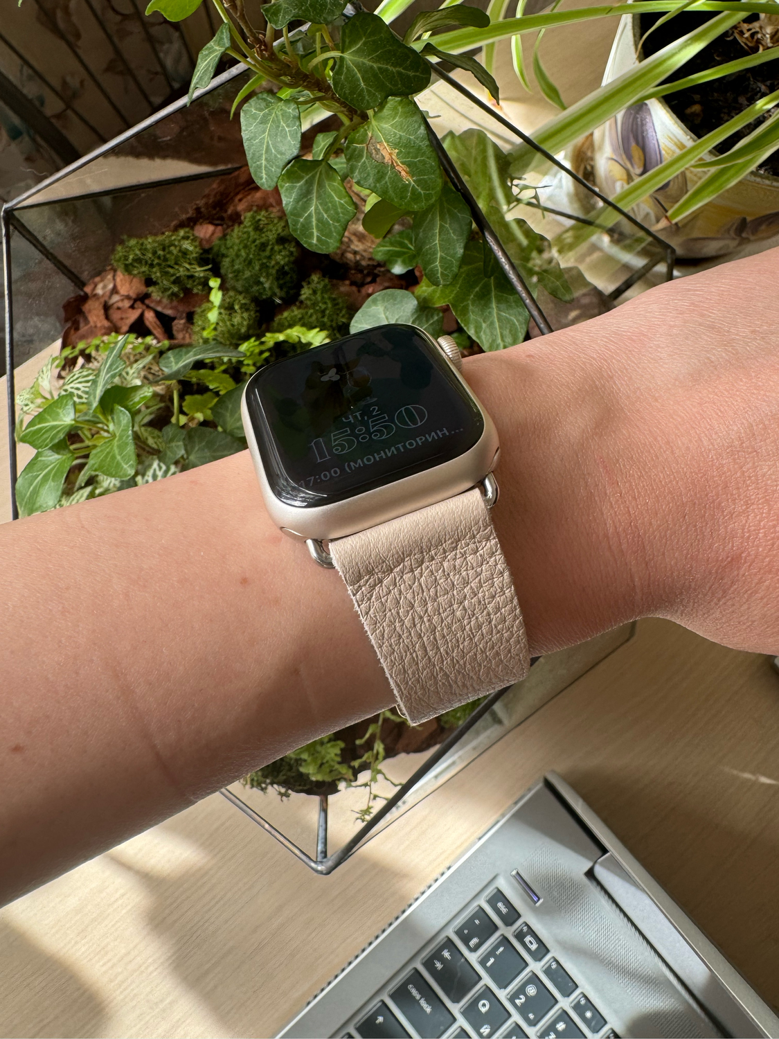 Фото №2 к отзыву покупателя Виктория о товаре Кожаный ремешок на Apple Watch "Бежевый"