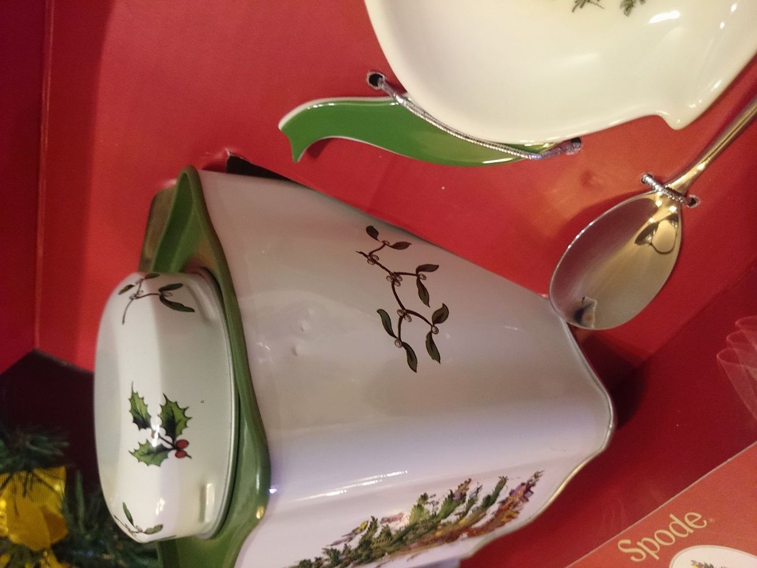 Фото №2 к отзыву покупателя Семейный альбом о товаре Винтаж: SPODE набор для чая Рождество