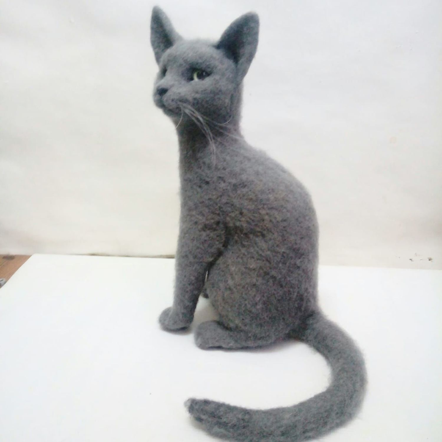 Photo №1 к отзыву покупателя Svetlana о товаре Серый полосатый британский котик. Валяные игрушки из шерсти
