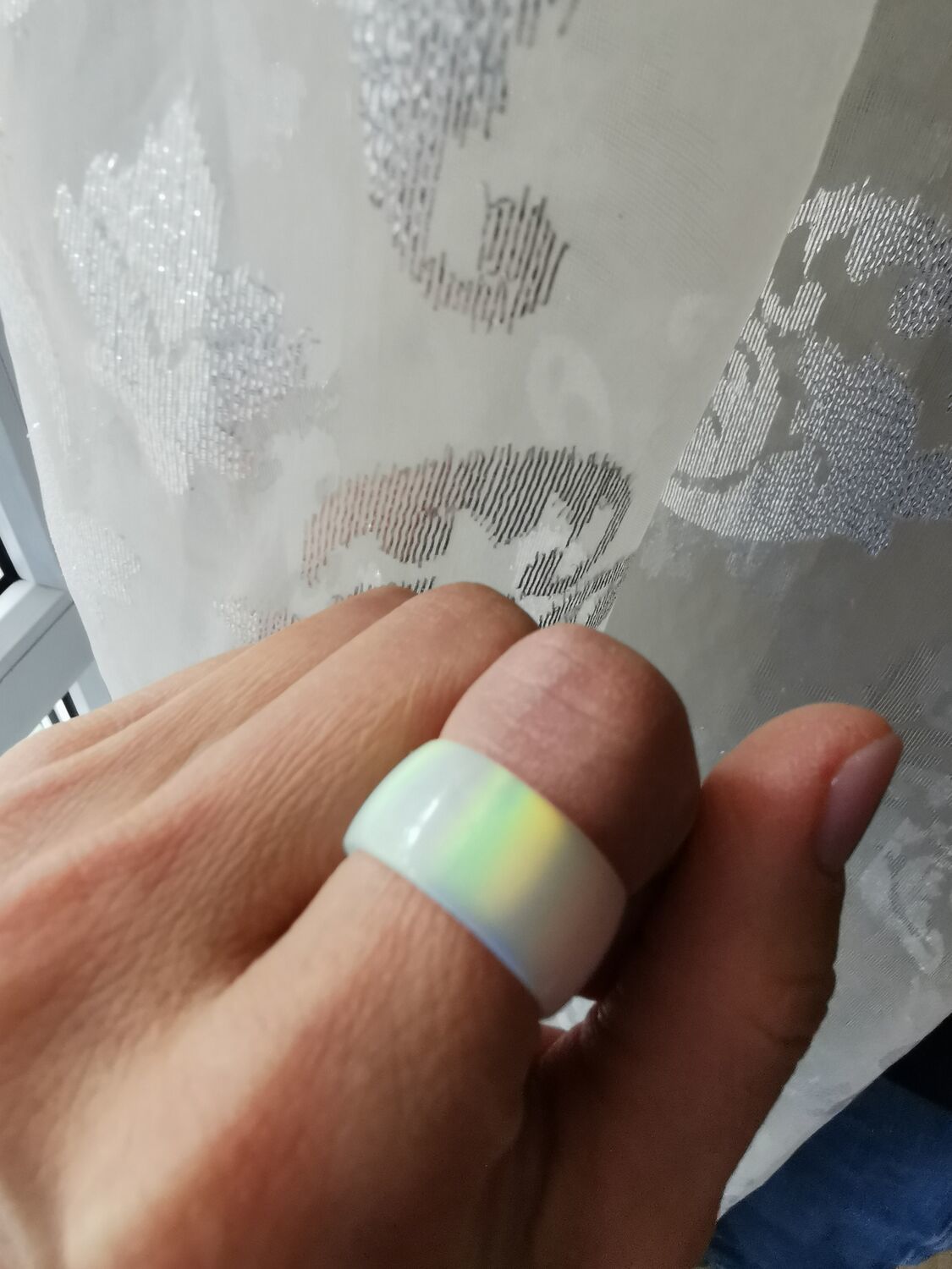 Photo №2 к отзыву покупателя Elena о товаре Широкое белое кольцо из синтетического опала