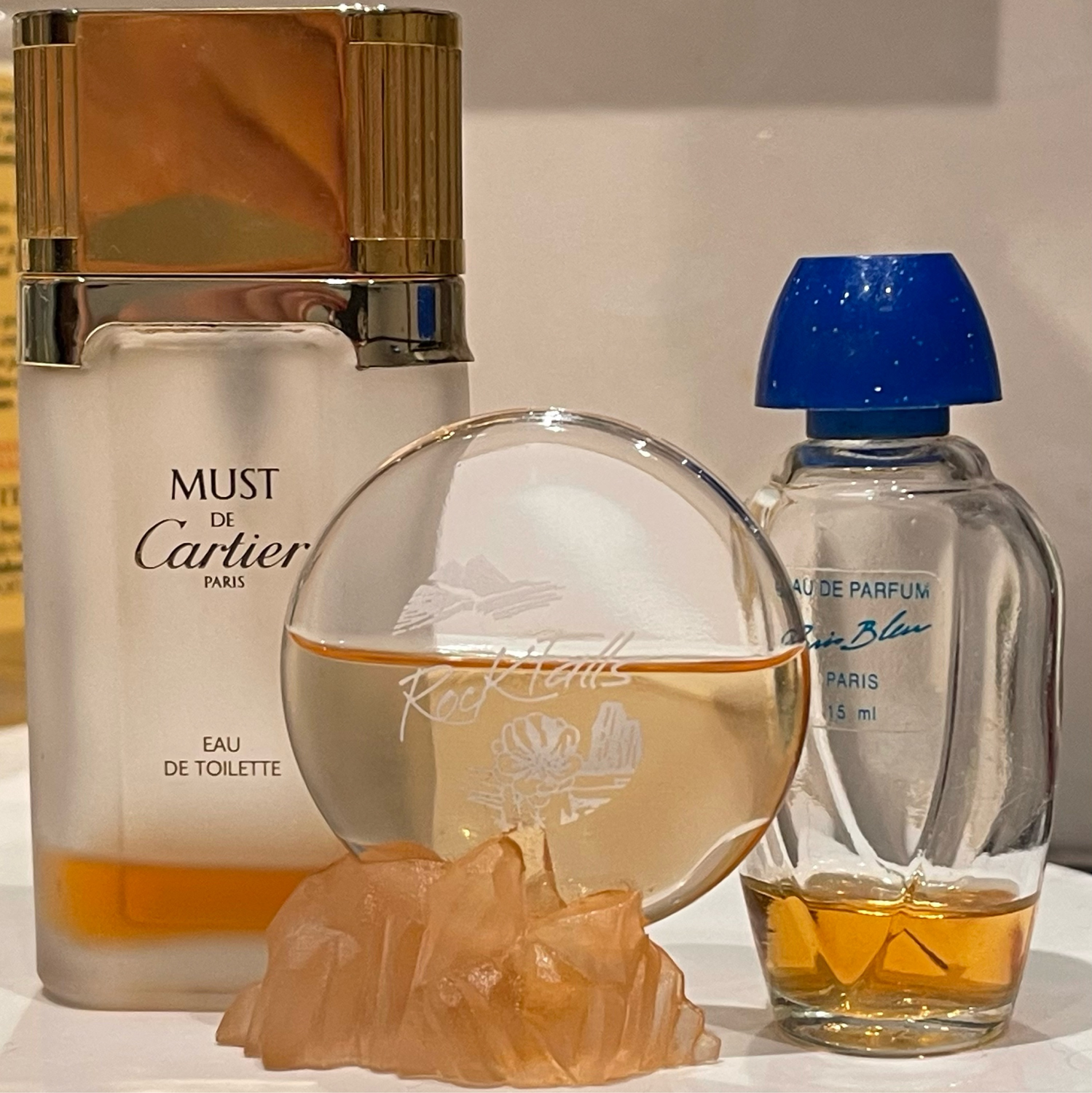 Фото №1 к отзыву покупателя Марина о товаре Винтаж: Paris Bleu, Paris Bleu EDP 15 мл.РЕДКОСТЬ! 90-годы и еще 2 товара