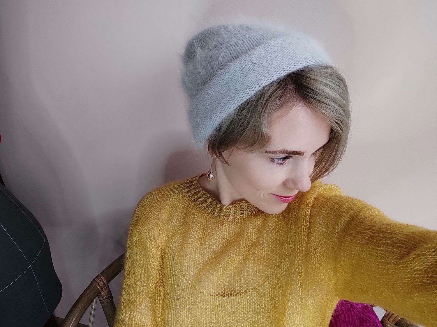 Фото №2 к отзыву покупателя Marina Stroganova о товаре Невесомый джемпер из нежнейшего мохера на шёлке, декорирован люрексом.