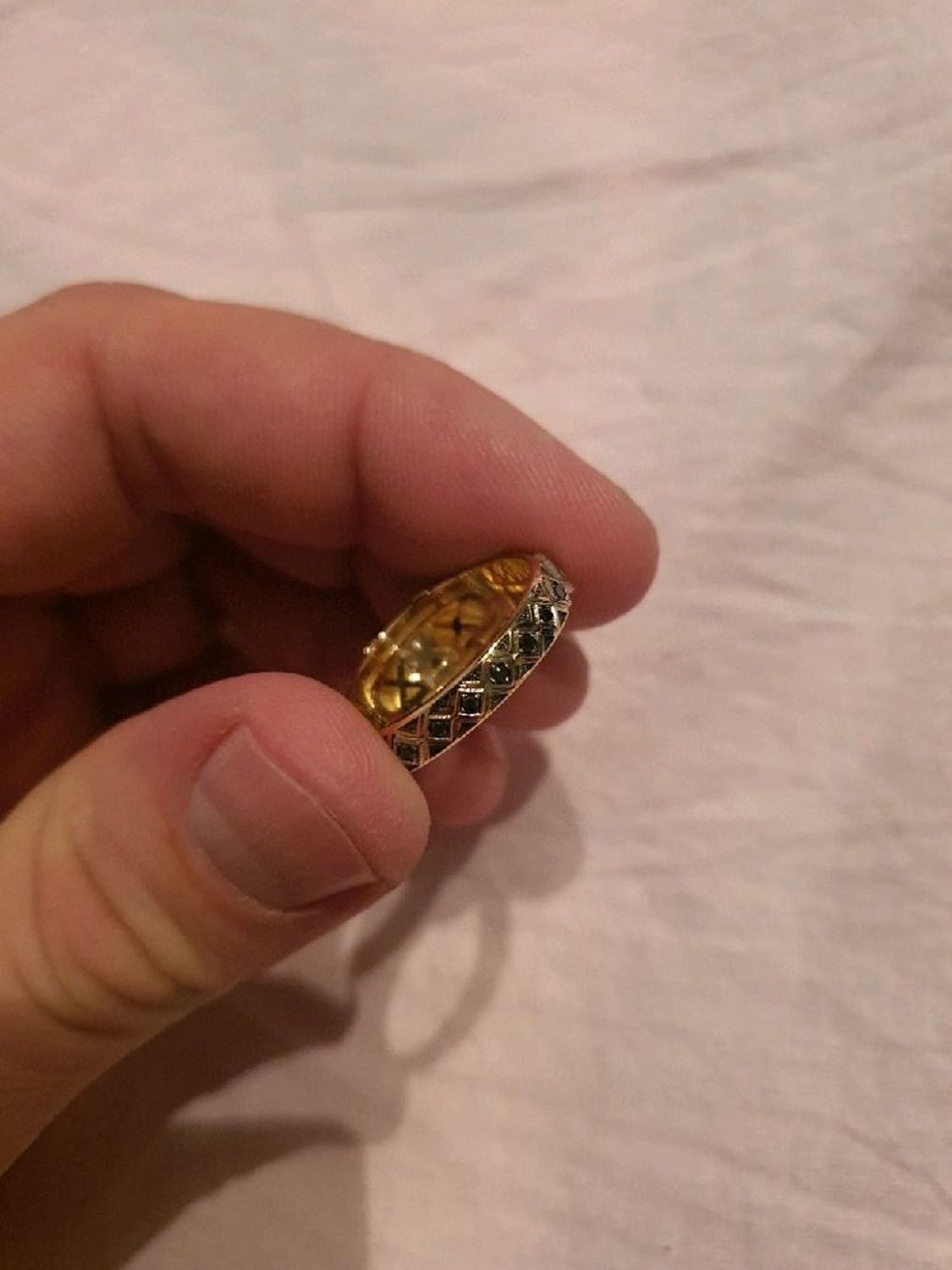 Фото №1 к отзыву покупателя Илья о товаре Мужской перстень с бриллиантом 1,5 карата.
