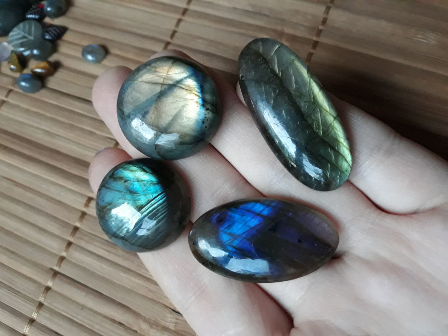 Фото №1 к отзыву покупателя :МЕДНАЯ ГОРА: Handmade о товаре Кабошон лабрадор 10х8х5мм и еще 6 товаров