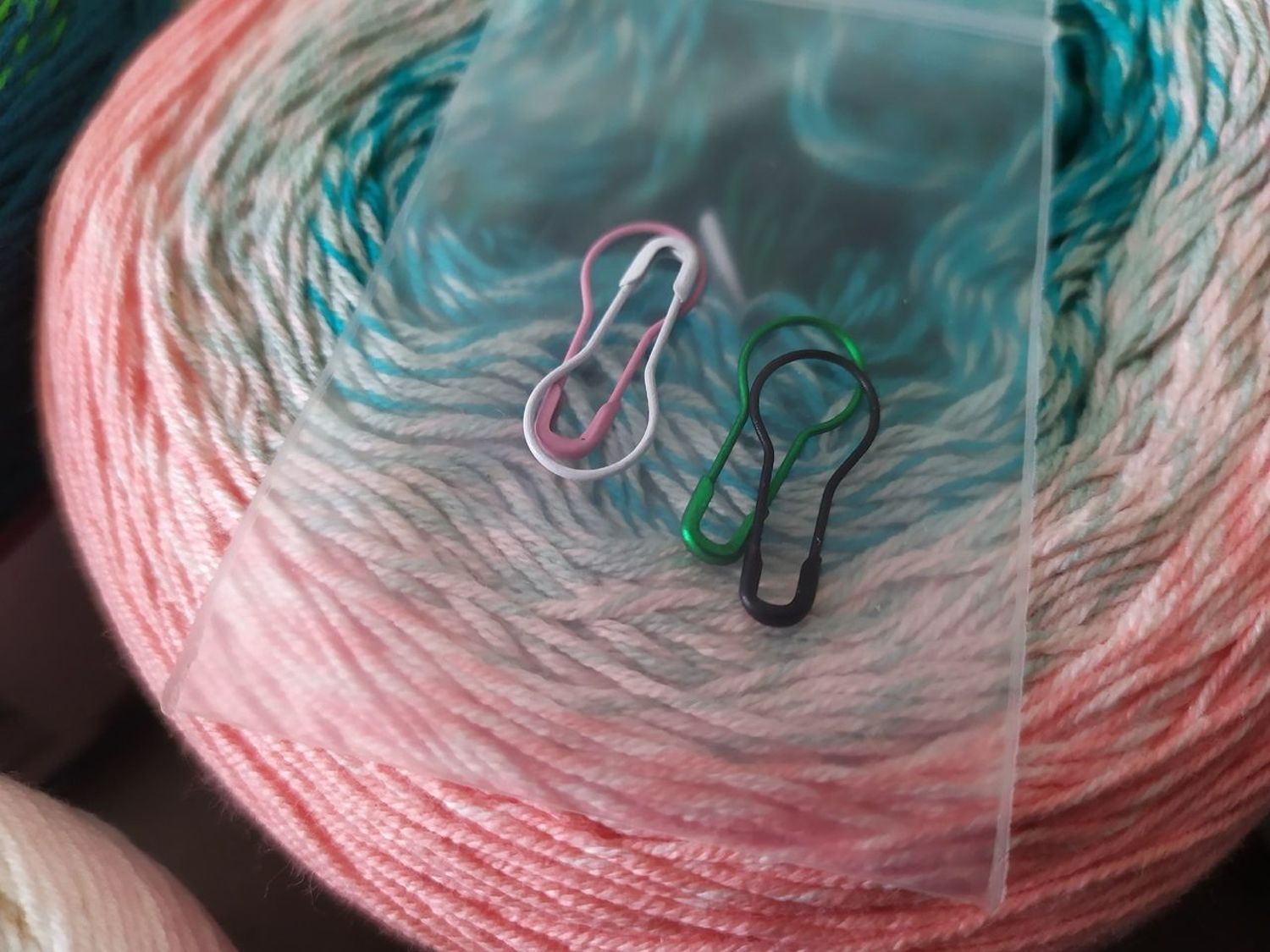 Фото №1 к отзыву покупателя Rina  Mandarina о товаре Yarn Art Flowers 253 и еще 4 товара