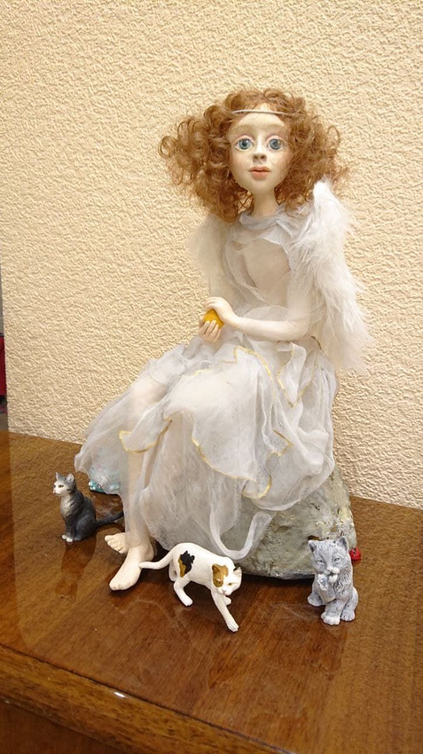Photo №2 к отзыву покупателя Izyumov Nikolaj о товаре Ангел с апельсином. Авторская кукла