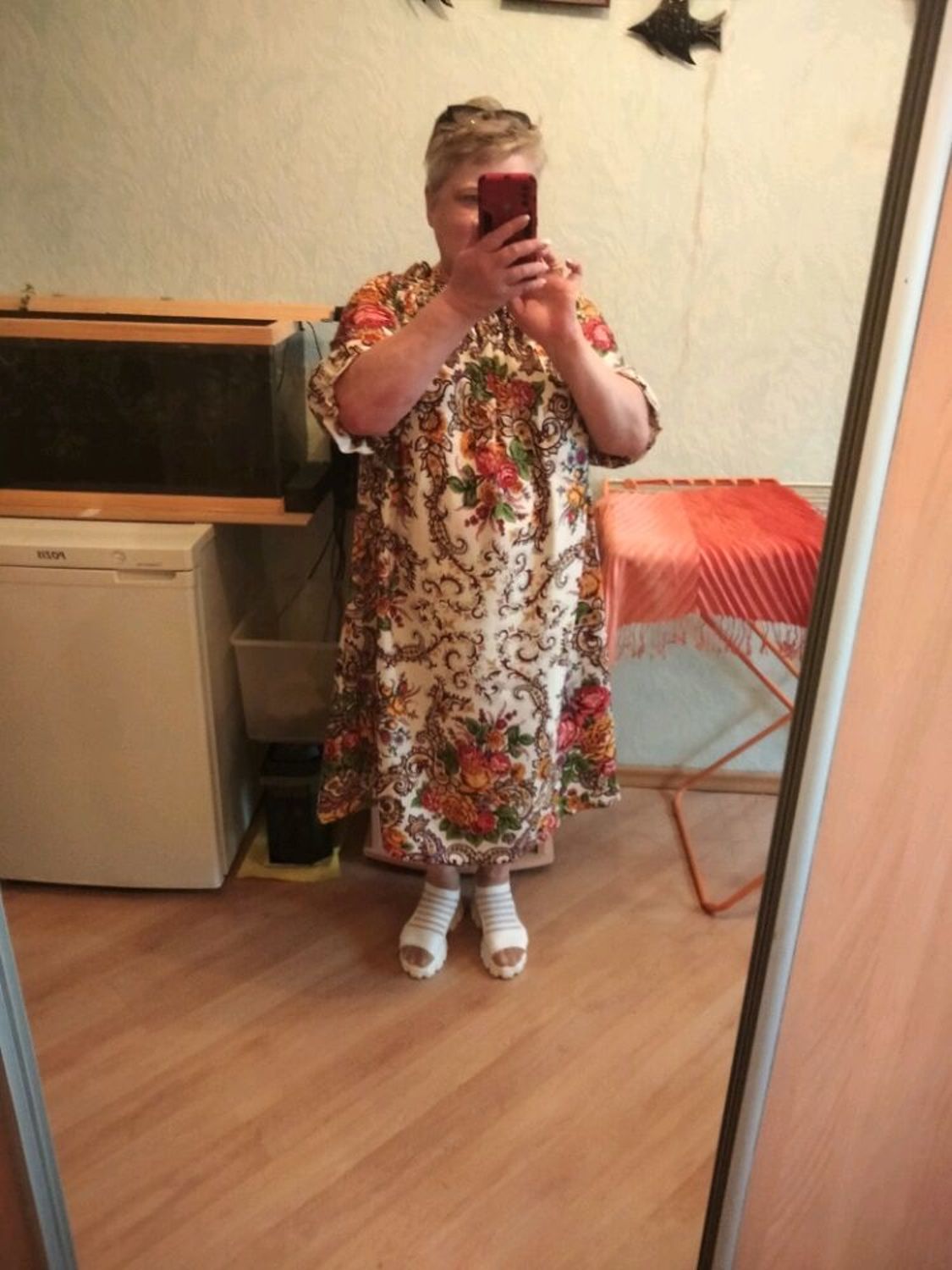 Фото №2 к отзыву покупателя Татьяна о товаре Платье из платков в Павловопосадском стиле Голубка большого размера
