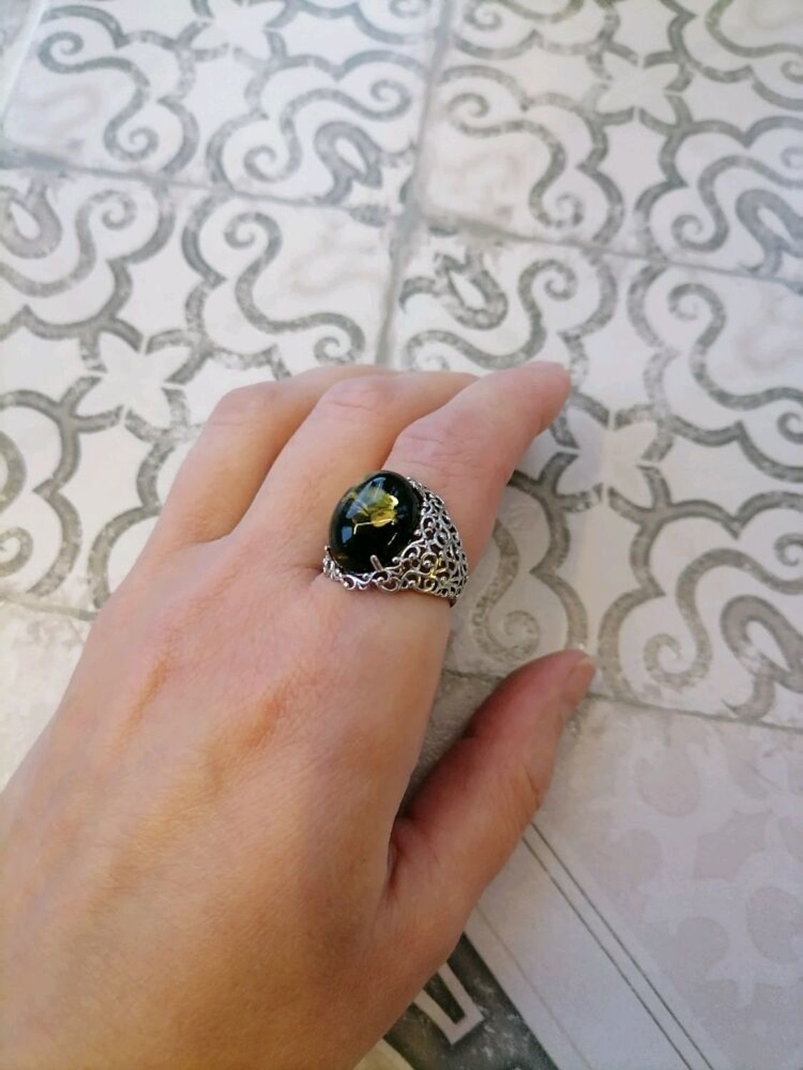 Фото №3 к отзыву покупателя Надежда о товаре Серебряное кольцо с натуральным янтарем
