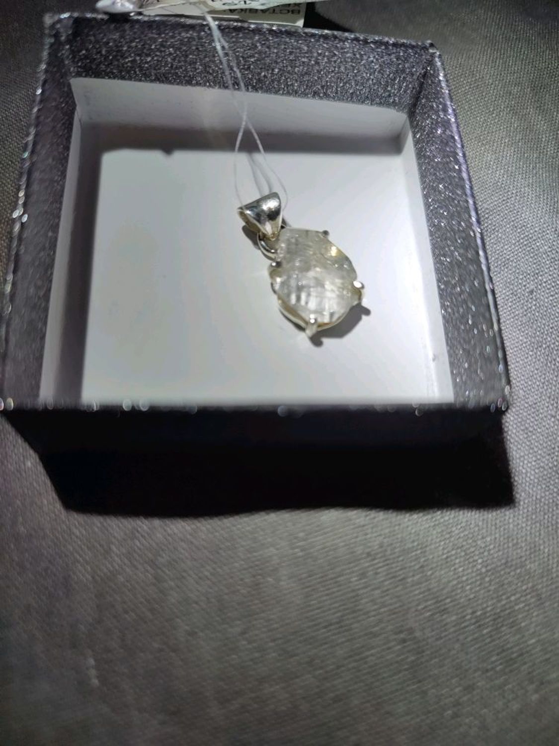 Photo №1 к отзыву покупателя Artem о товаре Кулон с Херкимерским алмазом