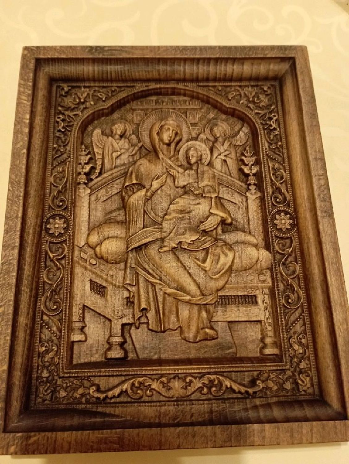 Photo №1 к отзыву покупателя Tatyana о товаре Всецарица,икона Божией Матери деревянная резная